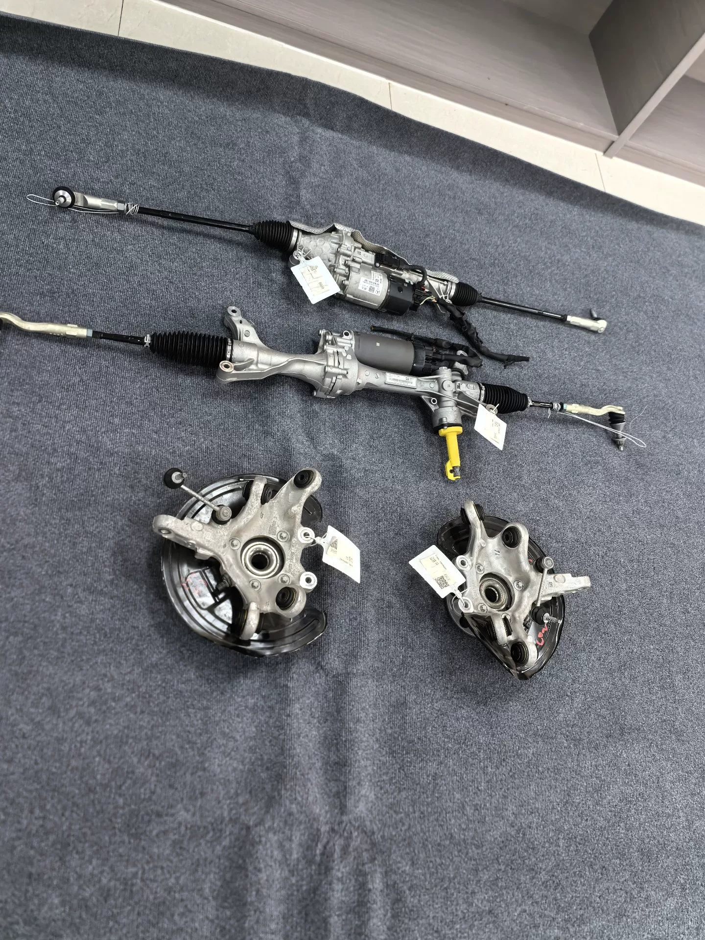 Genuine Mercedes-Benz W223 S-Class Rear-Axle Steering Rack Assembly (Front & Rear) – Tested & Fully Functional