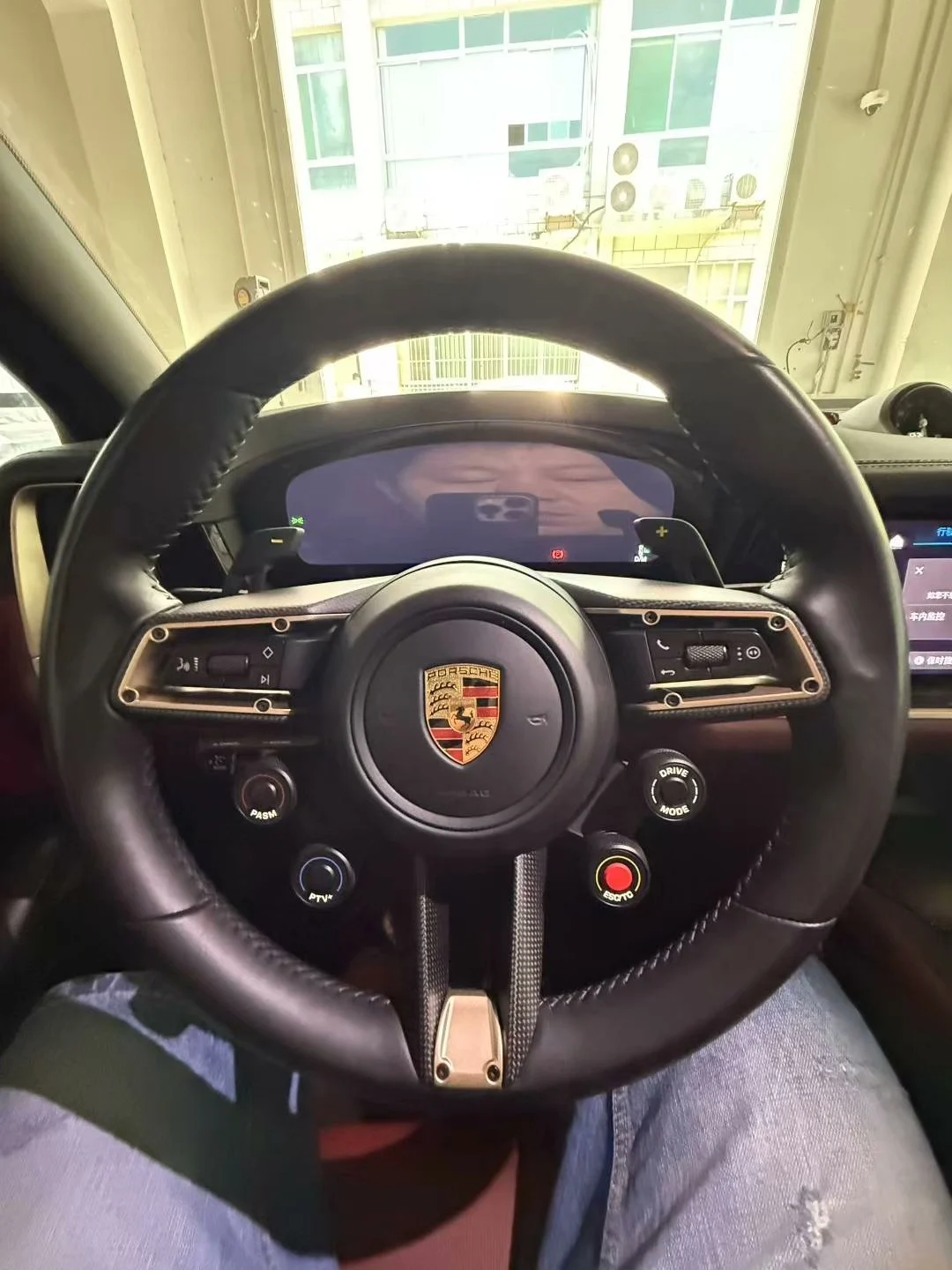 Porsche GT3 RS-style four-spoke steering wheel modification kit
