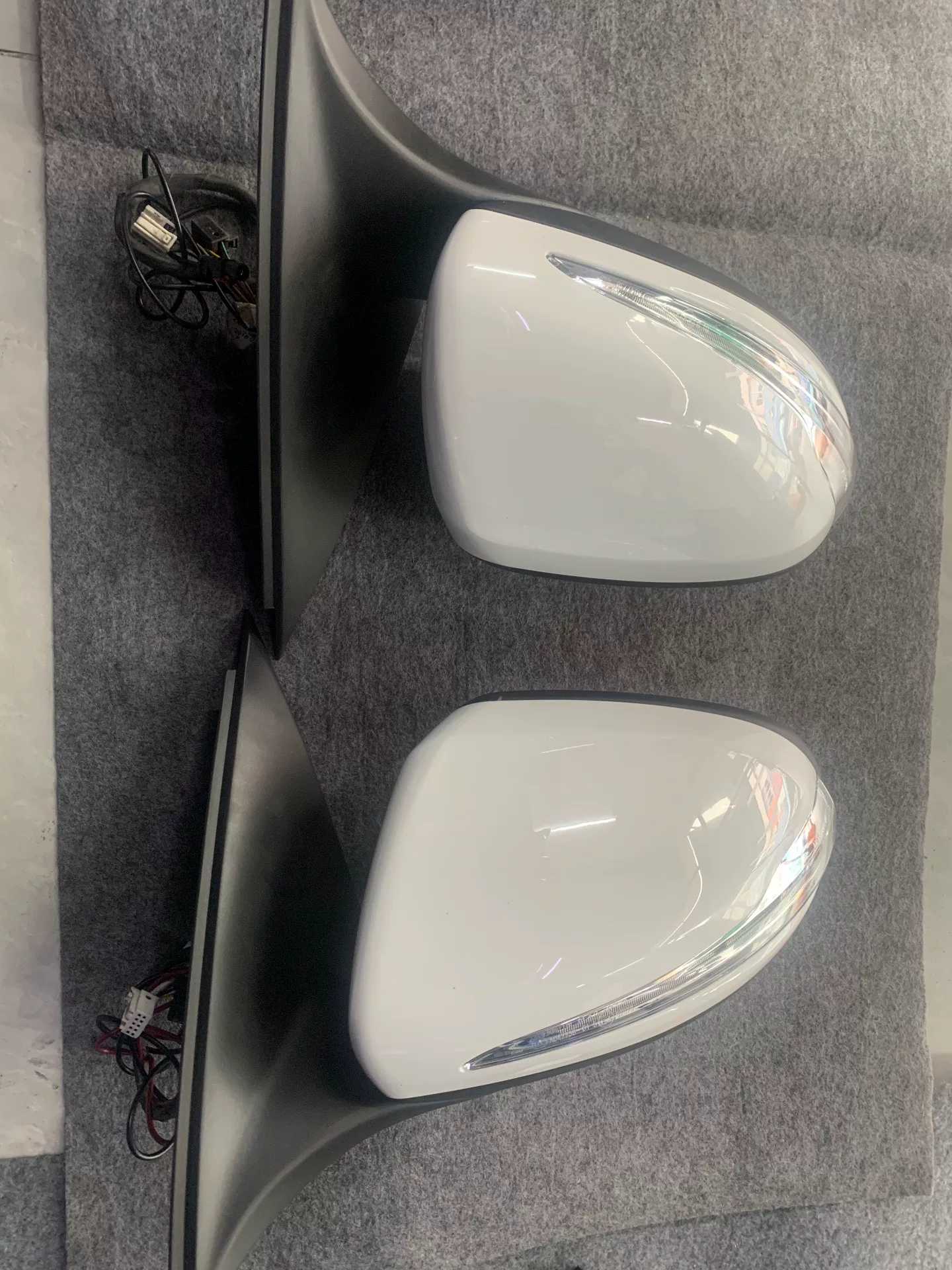 Mercedes-Benz C-Class W205 OEM Power-Folding Mirror Assembly