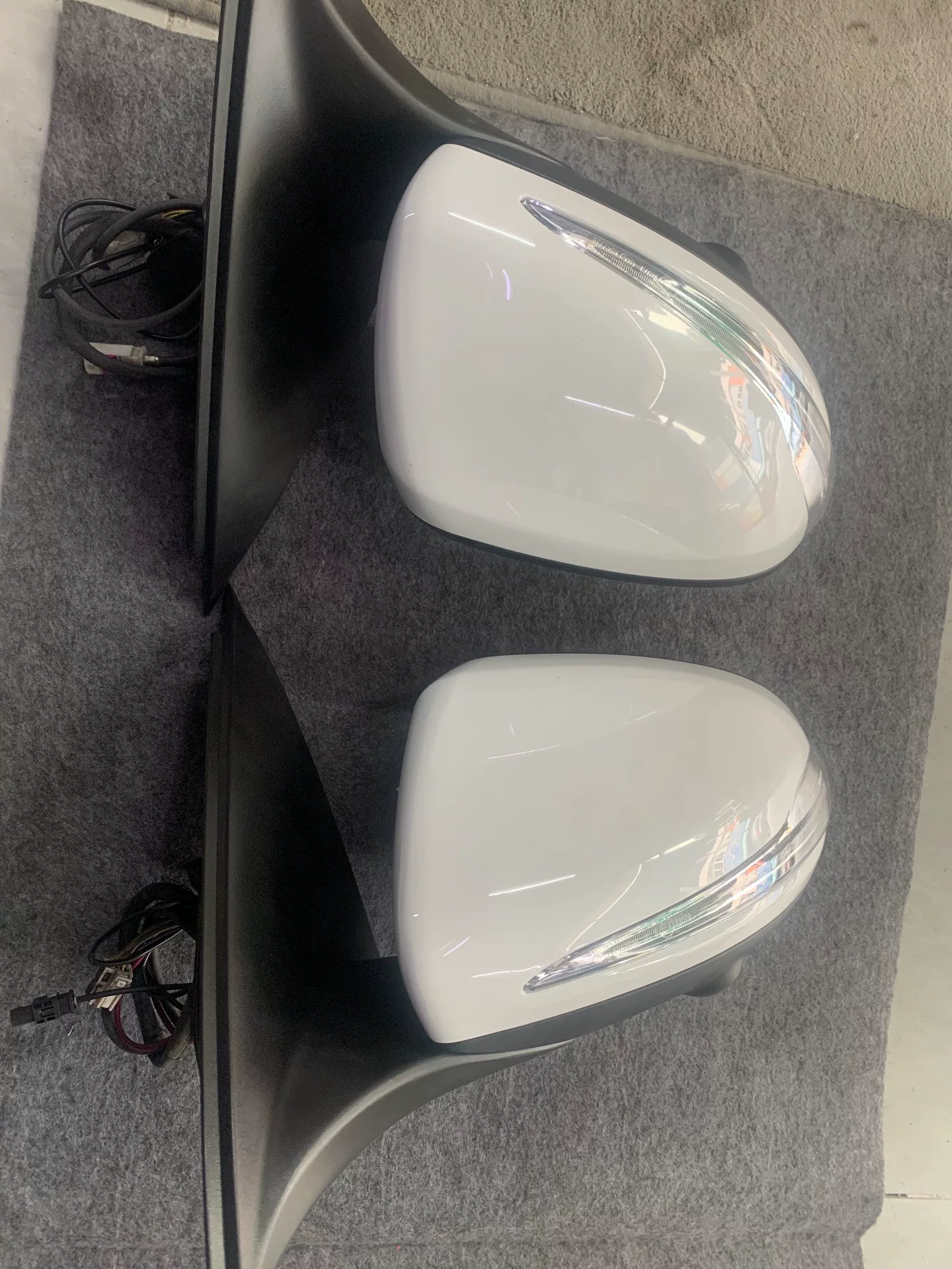 Mercedes-Benz C-Class W205 OEM Power-Folding Mirror Assembly