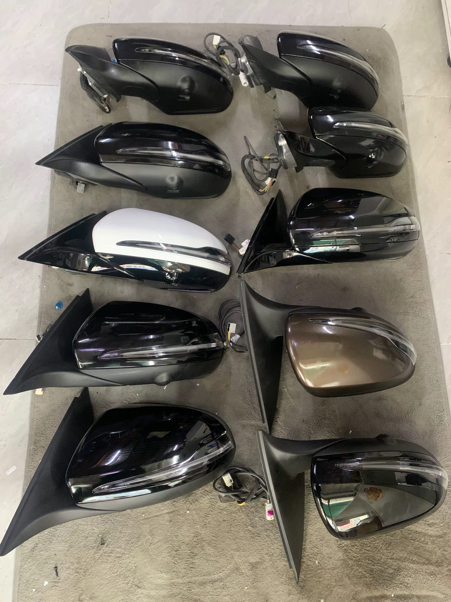 Mercedes-Benz C-Class W205 OEM Power-Folding Mirror Assembly