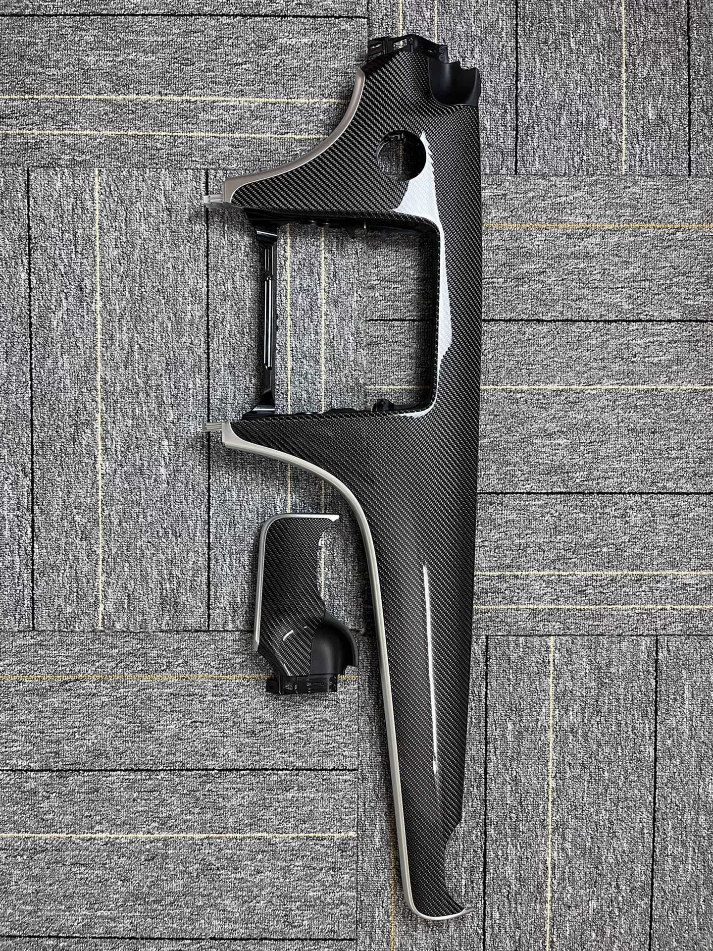 Kit de acabamento genuíno em fibra de carbono para o painel de instrumentos do Mercedes-Benz Classe C (W206) e CLE (C236)