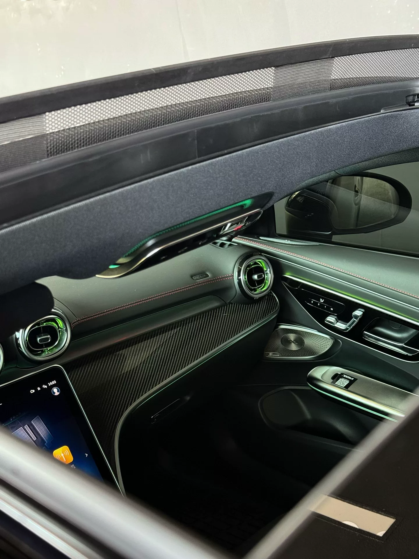 Kit de acabamento genuíno em fibra de carbono para o painel de instrumentos do Mercedes-Benz Classe C (W206) e CLE (C236)