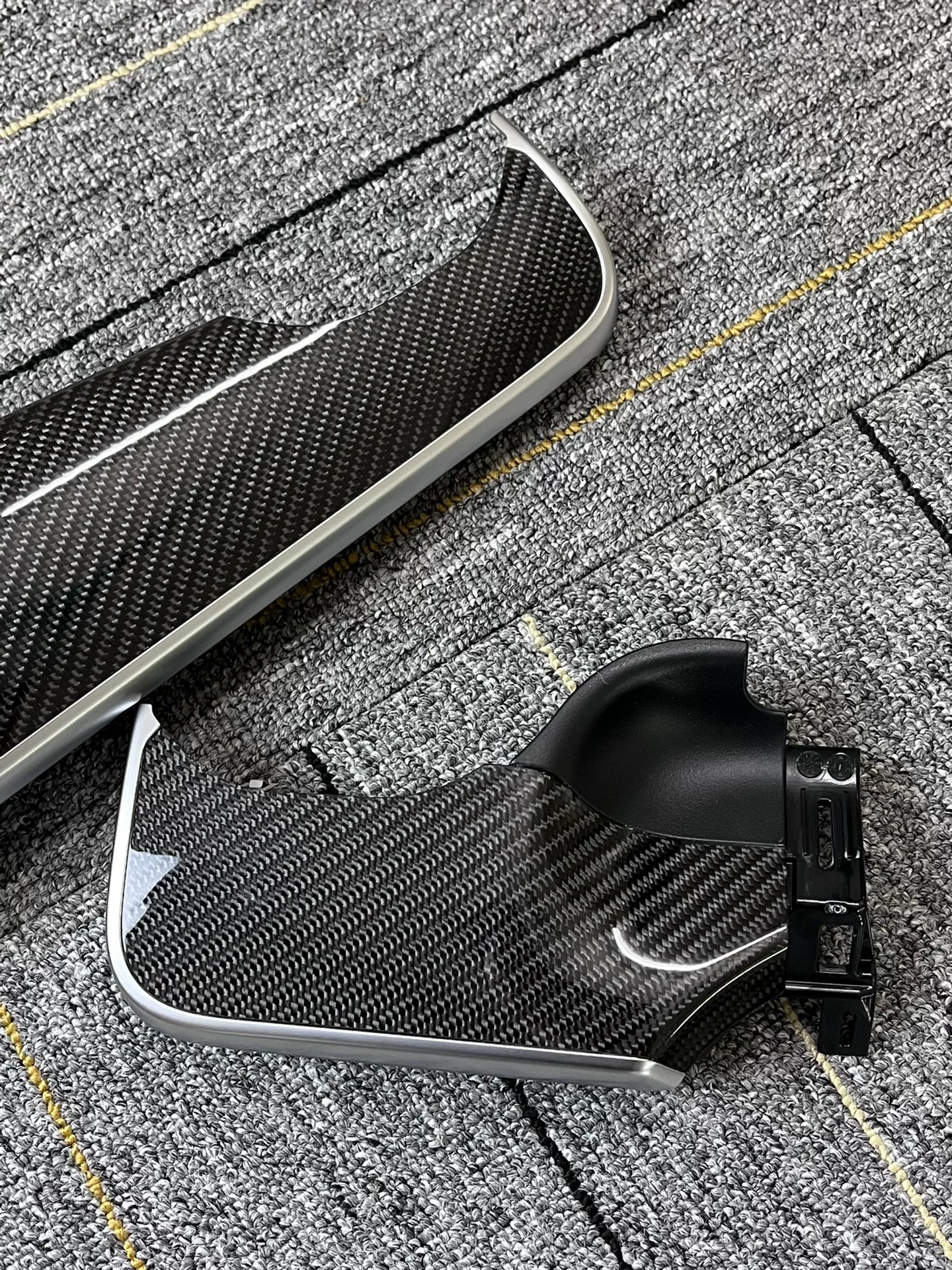 Kit de acabamento genuíno em fibra de carbono para o painel de instrumentos do Mercedes-Benz Classe C (W206) e CLE (C236)