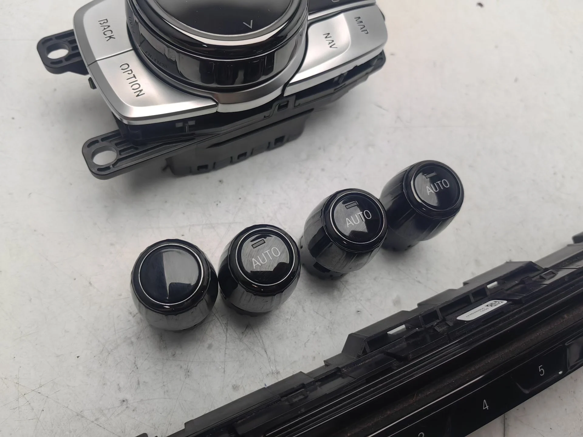 Genuine BMW Ceramic Climate Control Panel Buttons & iDrive Knob for G30/G38/G32/G12 Models