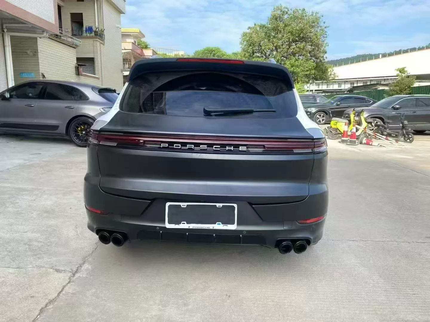 Kit de para-choques traseiros para Porsche Cayenne (2011–2017) com reestilização, compatível com o modelo 2024