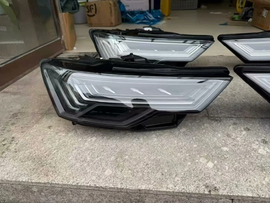 Audi A6 C8 Blackened Five-Strip Matrix Headlight Assembly