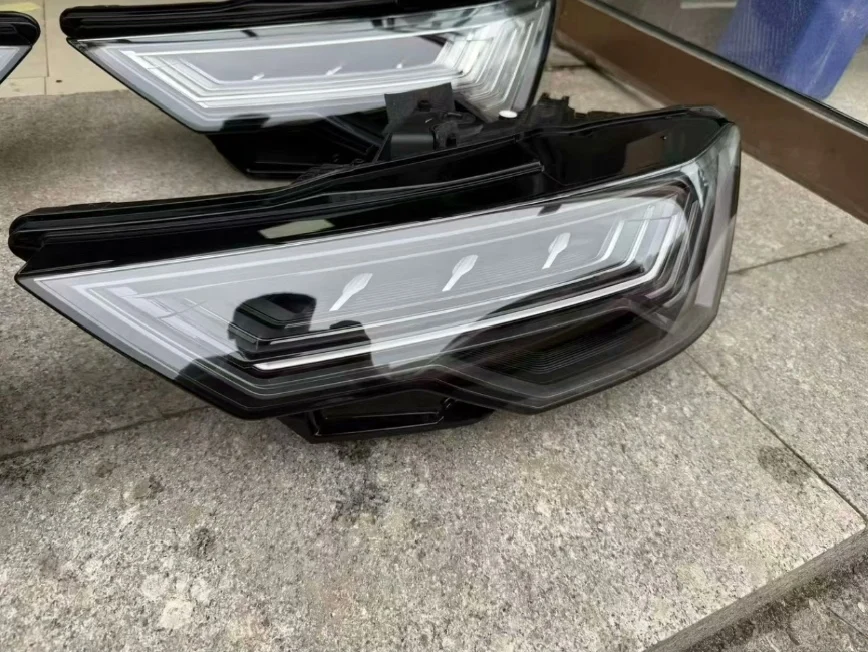 Audi A6 C8 Blackened Five-Strip Matrix Headlight Assembly