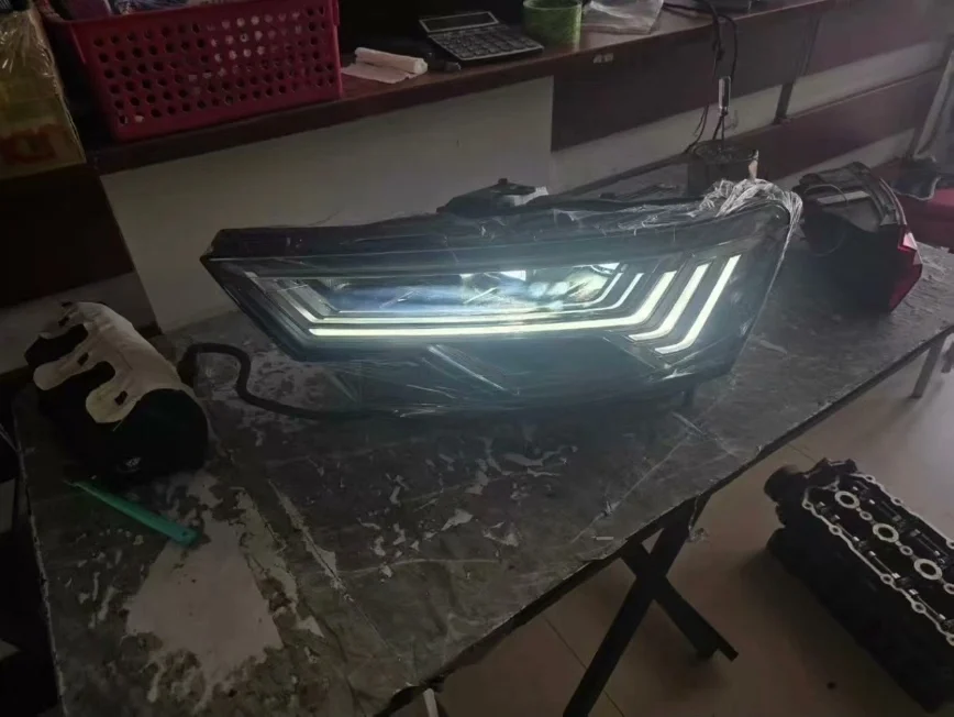 Audi A6 C8 Blackened Five-Strip Matrix Headlight Assembly