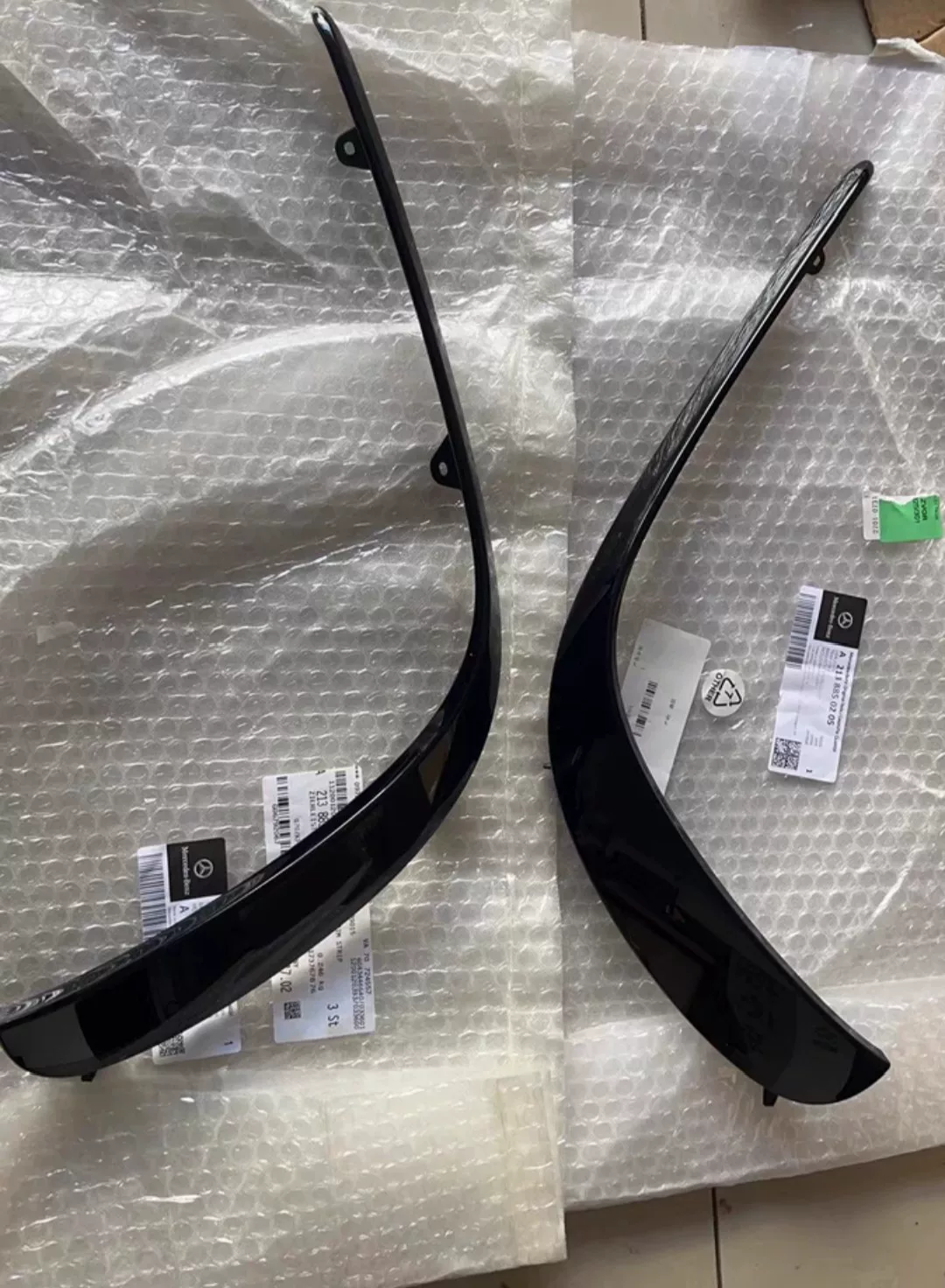 Divisor de ar para o para-choque dianteiro genuíno Mercedes-Benz E53 AMG (W213)