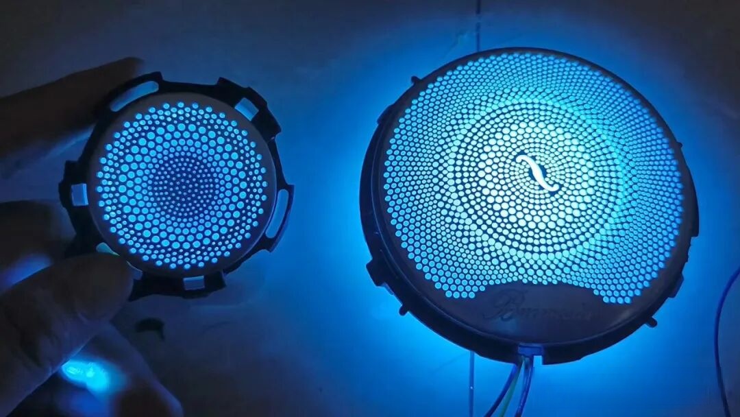Close-up of light guide plate with optimized micro-texture