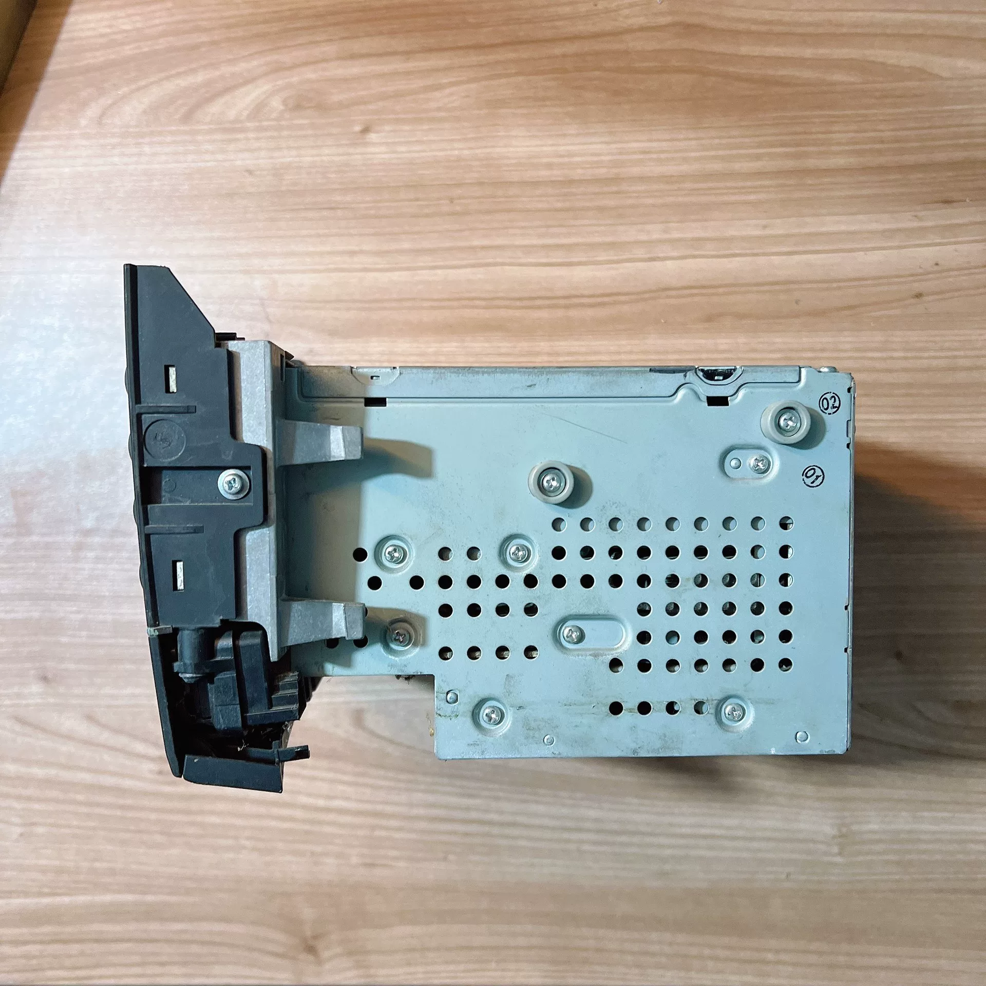 MercedesW212 Original disassembly CD host