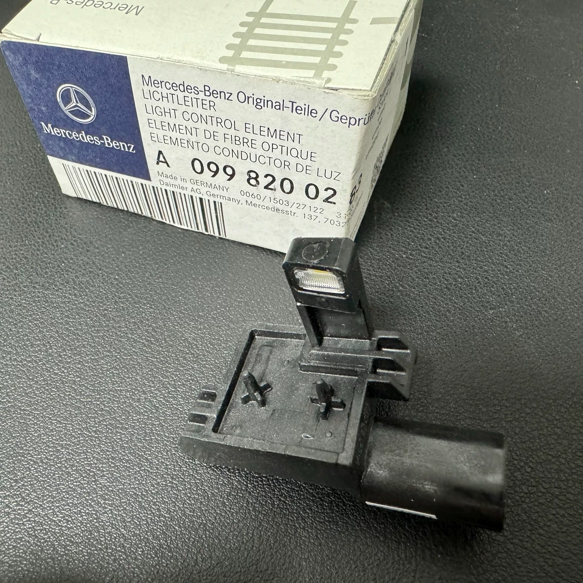 Mercedes-BenzW213Luz de porta original + luz de maçaneta original