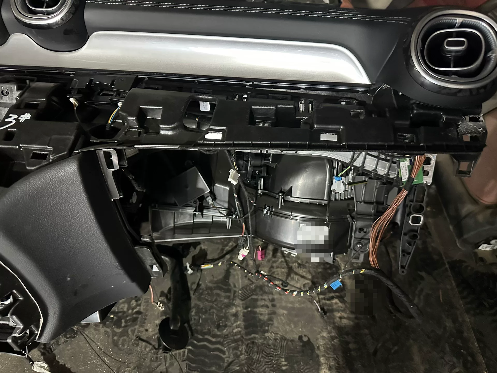 Genuine Mercedes-Benz GLC254 dismantled dashboard assembly