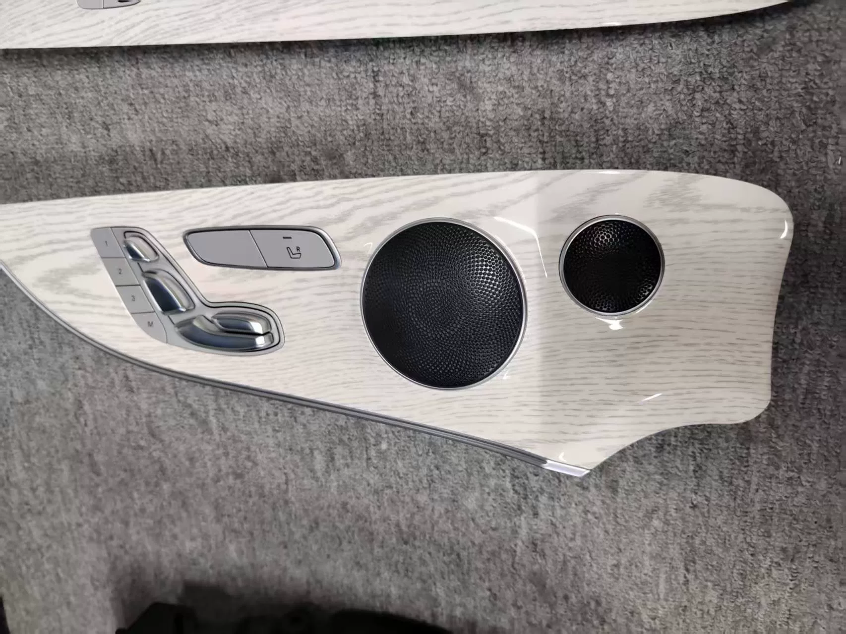 Mercedes-Benz E Coupe Sycamore and Poplar Wood Interior Six-Piece Set Wooden Modification Accessories—Only Accepting Parts for Processing