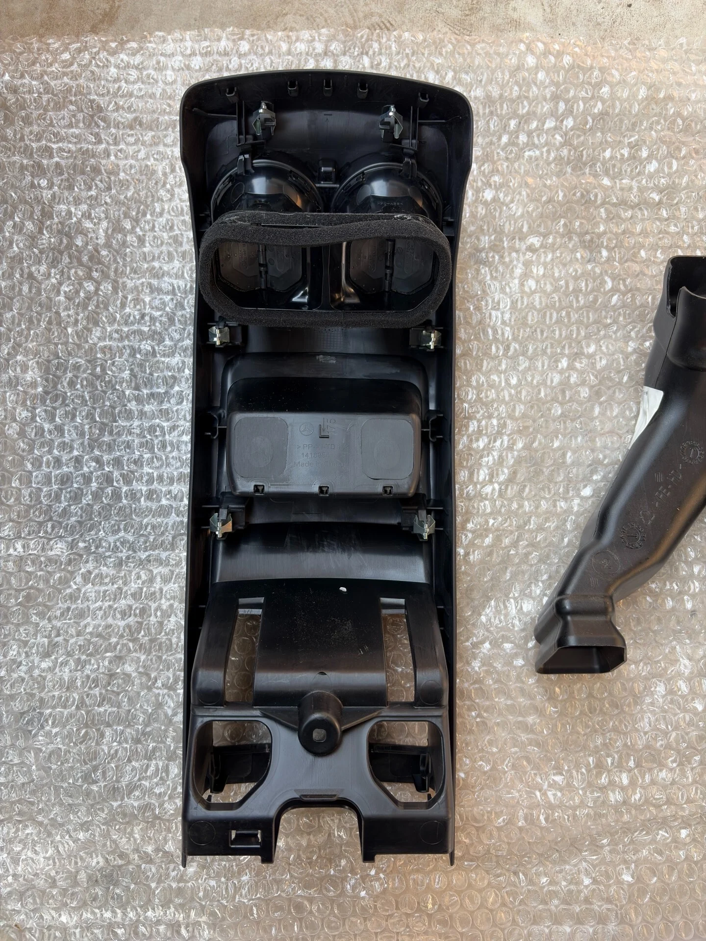 New Mercedes-Benz A-Class, CLA, GLB, GLA, and B-Class Rear Air Vent Installation Kit