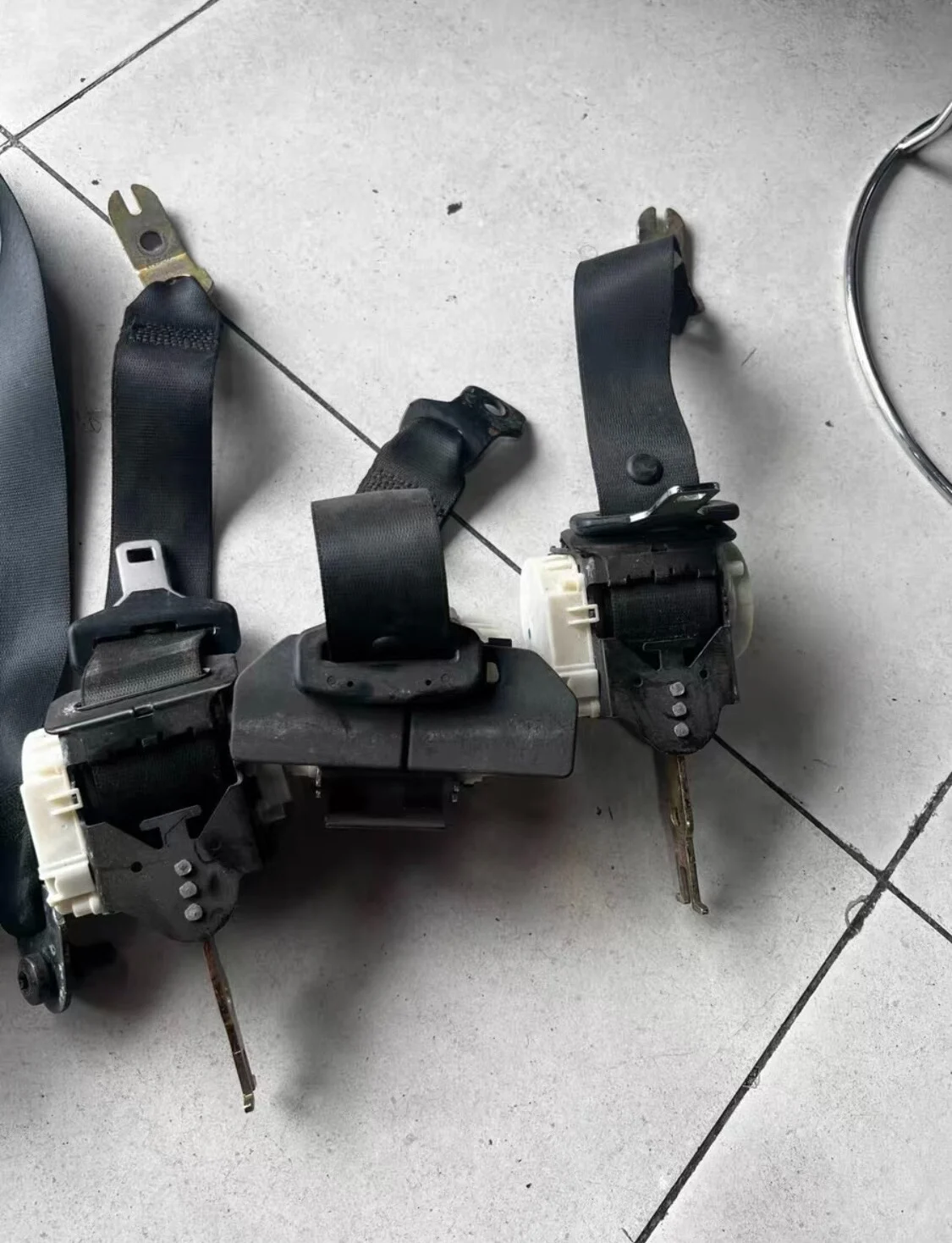 BMW E60 550i Rear Seat Belt Assembly (Black, OEM)