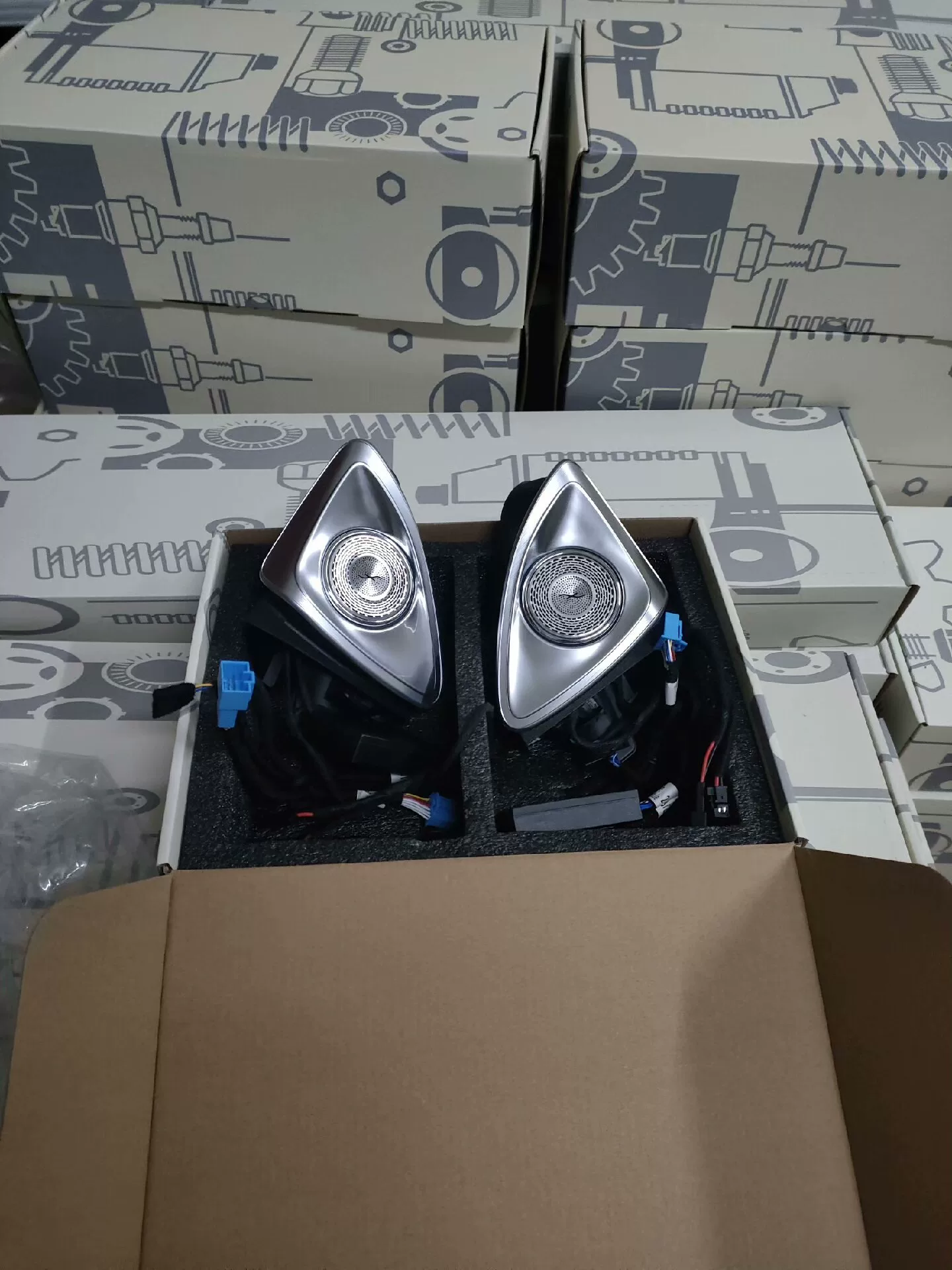 Mercedes-Benz 4D Rotating Tweeter with Ambient Lighting | Vehicle-Specific Rotating Tweeter Unit