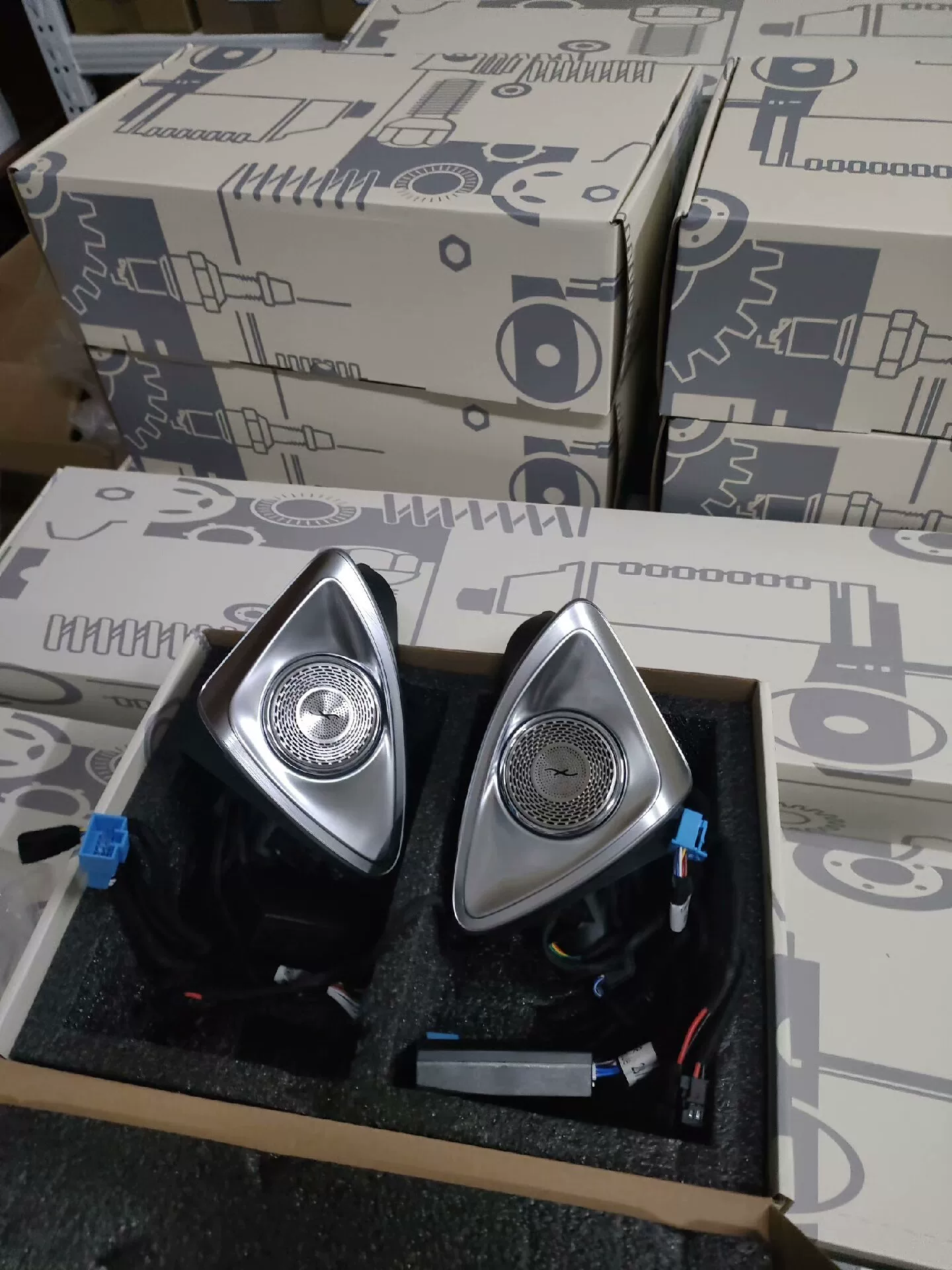 Mercedes-Benz 4D Rotating Tweeter with Ambient Lighting | Vehicle-Specific Rotating Tweeter Unit
