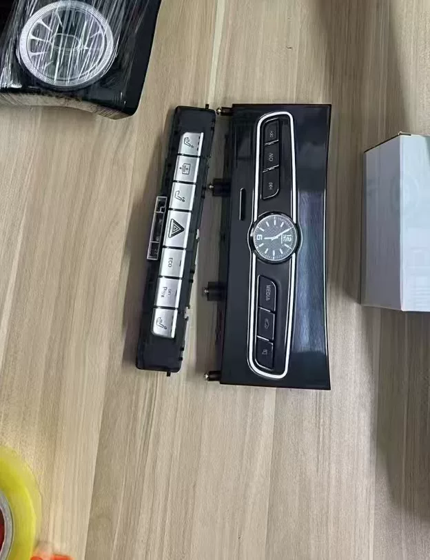 Mercedes-BenzW212Turbo Outlet Ambient Light Modification Kit (E180L/E200L/E260L/E300L/E63/C260/GLE)