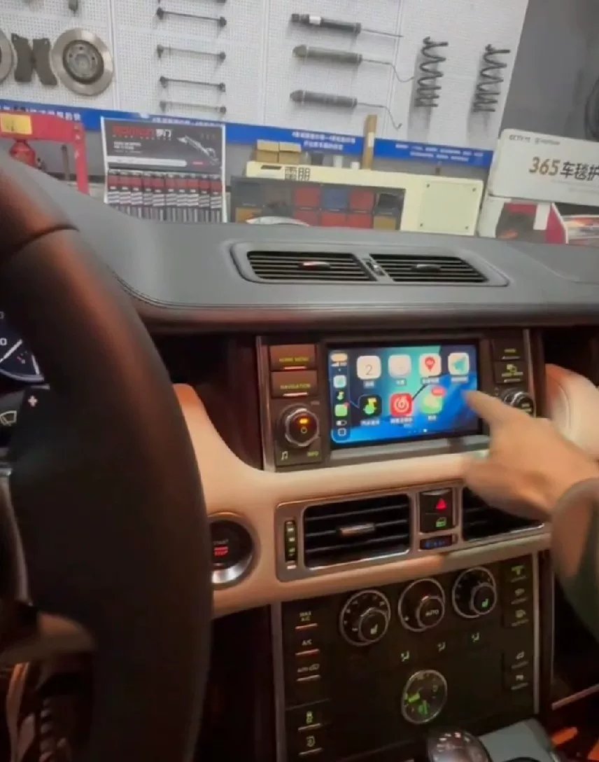 Land Rover Range Rover 2005–2012 CarPlay Upgrade Kit – Wireless Apple CarPlay & HiCar, Plug-and-Play Chinese Interface