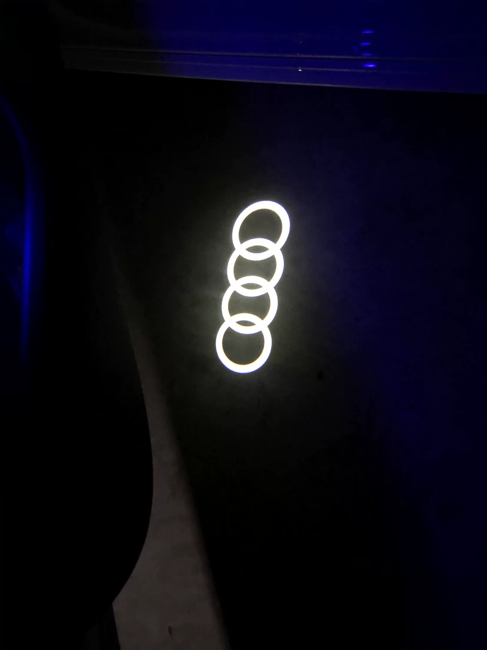 Audi Welcome Lights for A6L, A4L, Q5, Q7, Q3, A5 – High-Definition, Factory-Original Upgrade Version