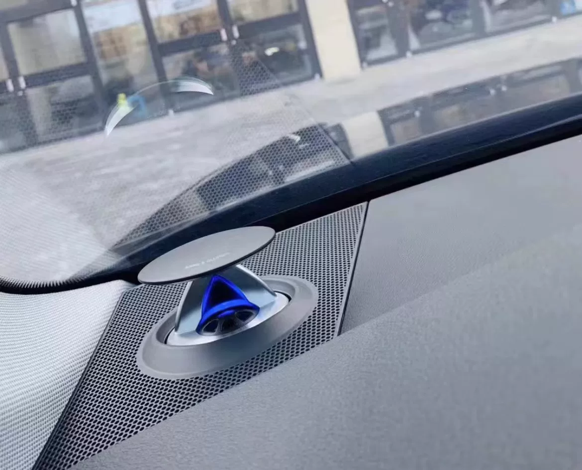 Audi High-Performance Tweeter BO Treble Driver – Seamless Installation with Synchronized Ambient Lighting