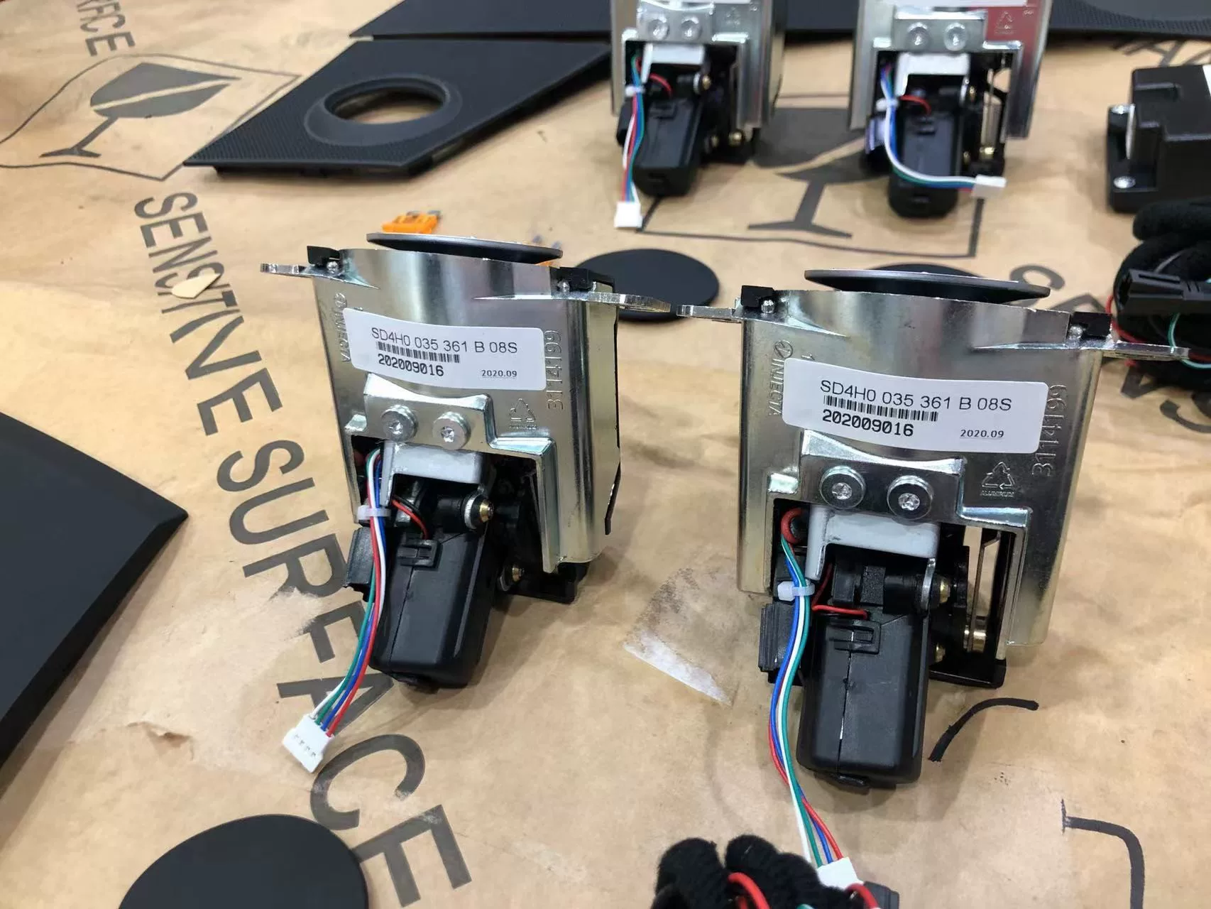 Audi High-Performance Tweeter BO Treble Driver – Seamless Installation with Synchronized Ambient Lighting