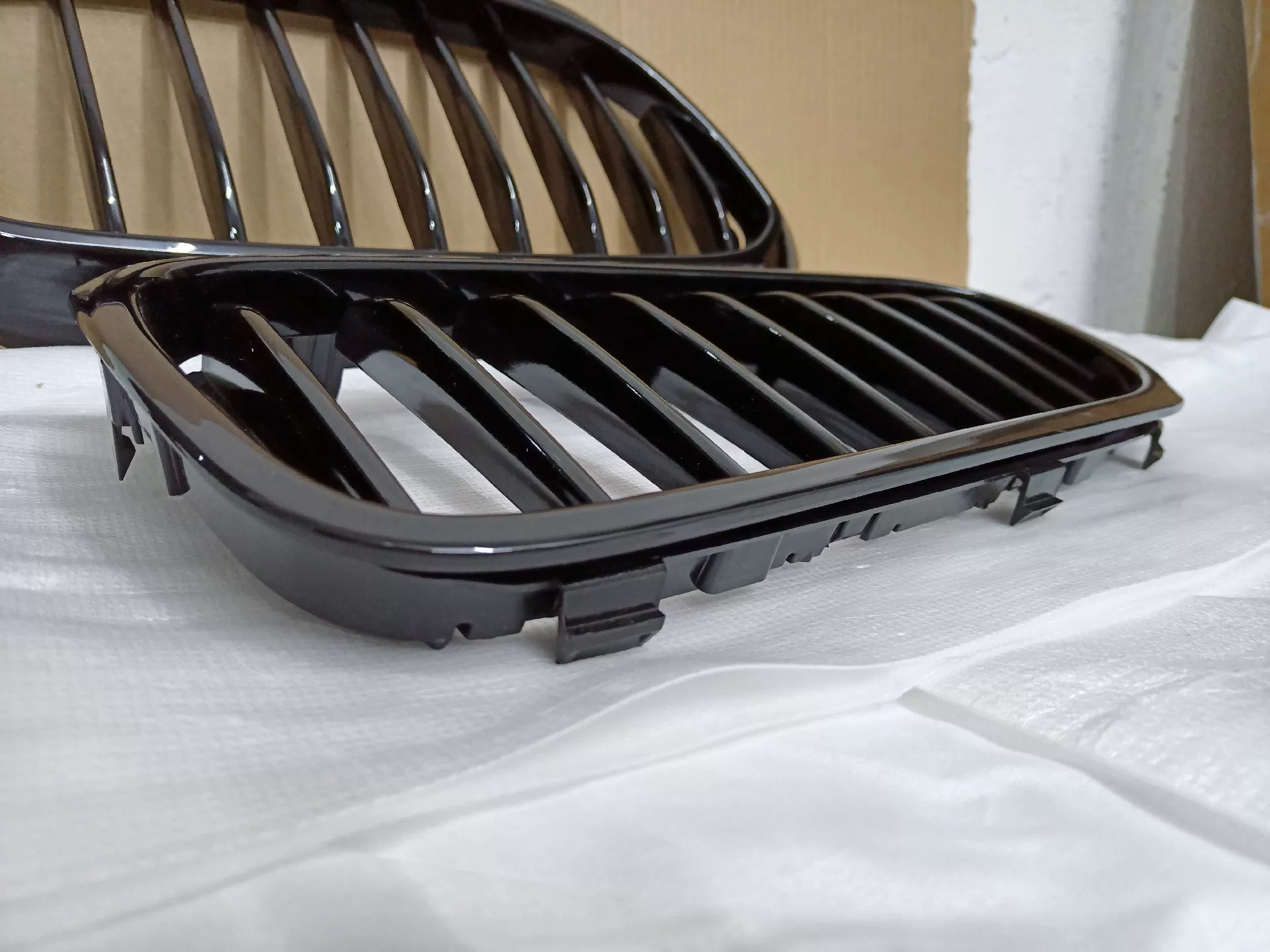 BMW 5 Series G30/G38 Grille (2017–2020) – Single-Line Gloss Black Front Upper Grille