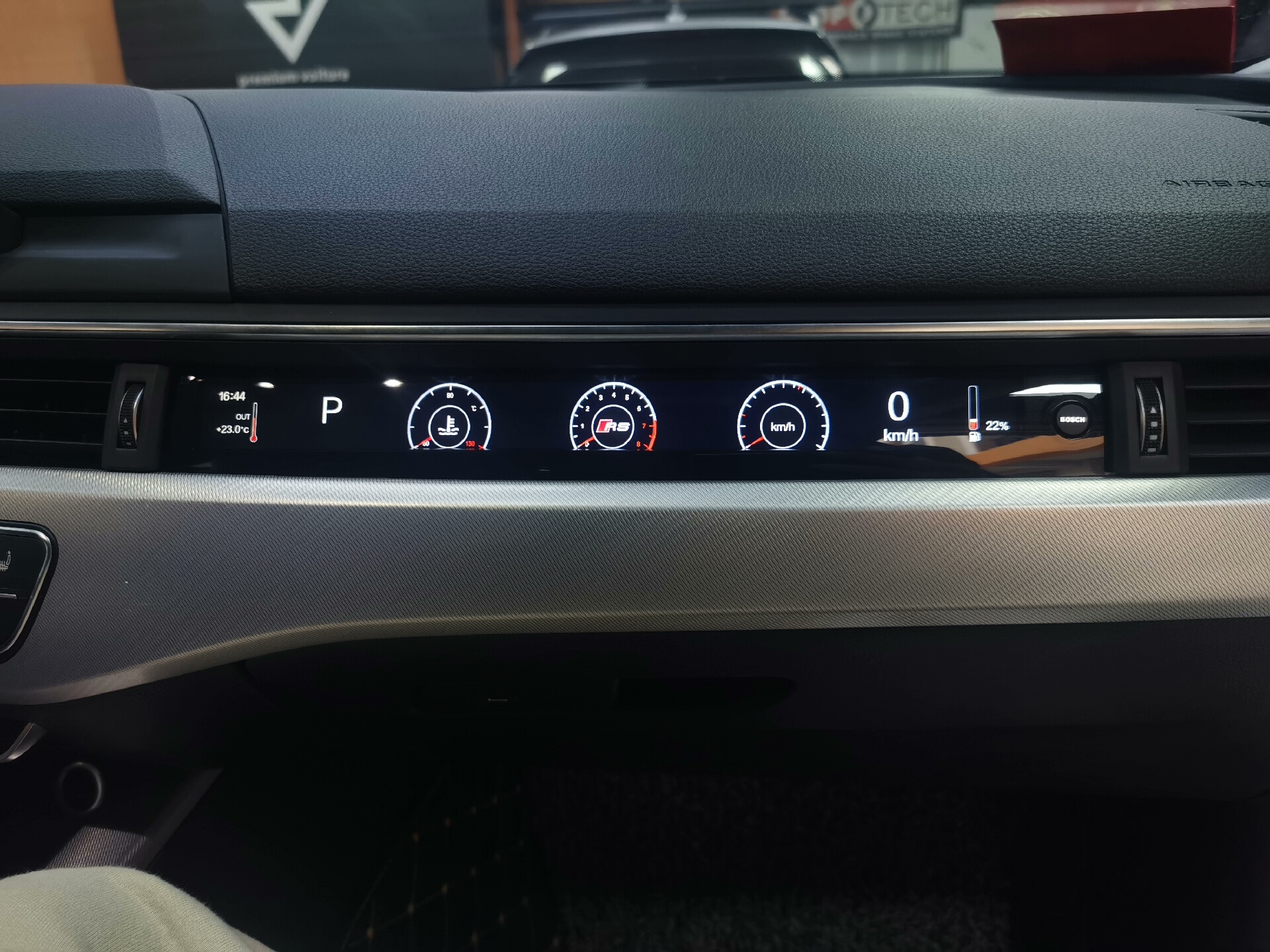 Tela LCD de instrumentos para passageiro do terceiro modelo da Audi Peças de conversão do cockpit virtual da Bosch Compatível com as plataformas A4L/A5/S4/S5/RS4/RS5/B9