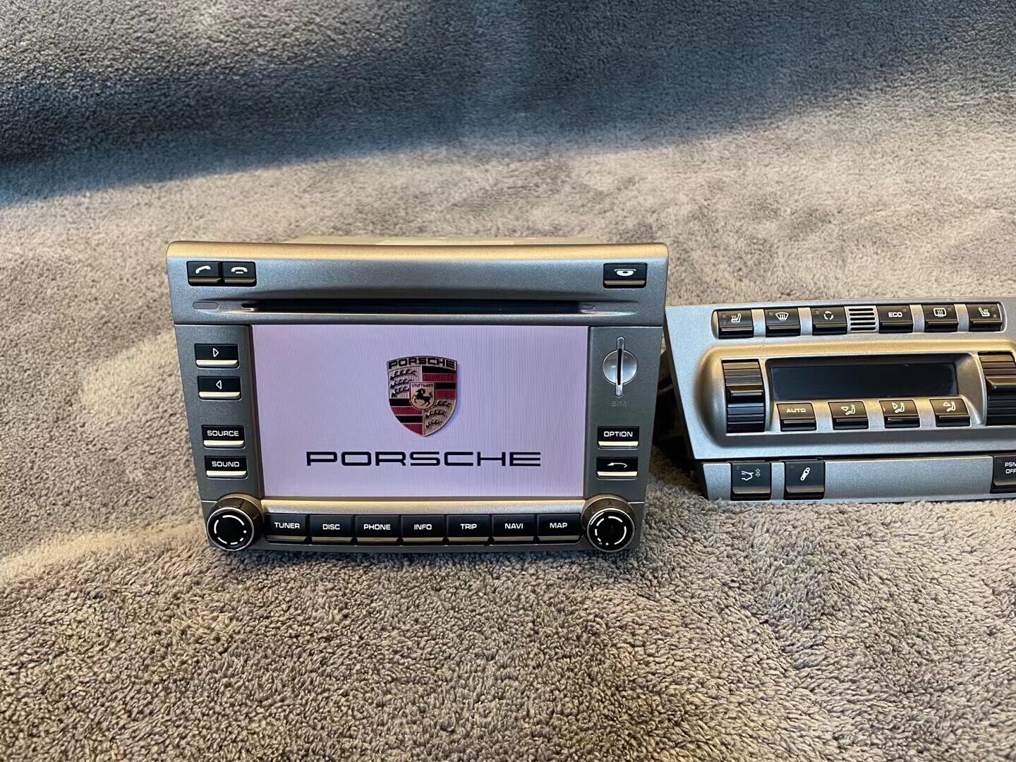 Porsche 997.1 / 987.1 PCM 3.0 Upgrade Kit OEM+ Replacement Navigation System Apple CarPlay & Android Auto Ready