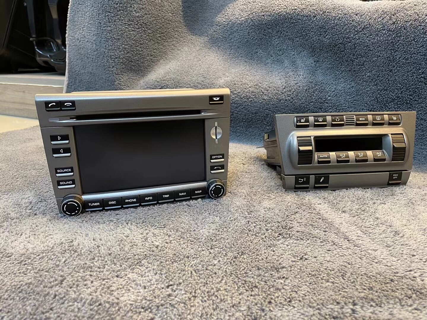 Porsche 997.1 / 987.1 PCM 3.0 Upgrade Kit OEM+ Replacement Navigation System Apple CarPlay & Android Auto Ready