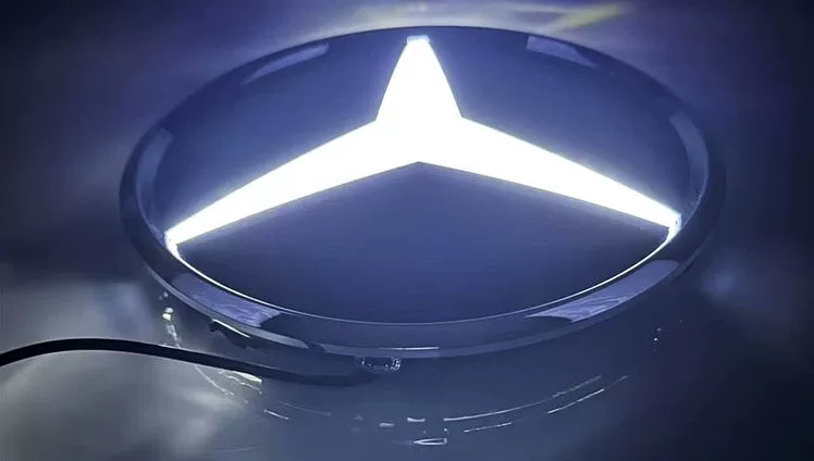 Mercedes-Benz GLC/GLE/GLS AMG Illuminated Badge | LED Grille Emblem | Crystal-Like, Light-Sensitive Badge