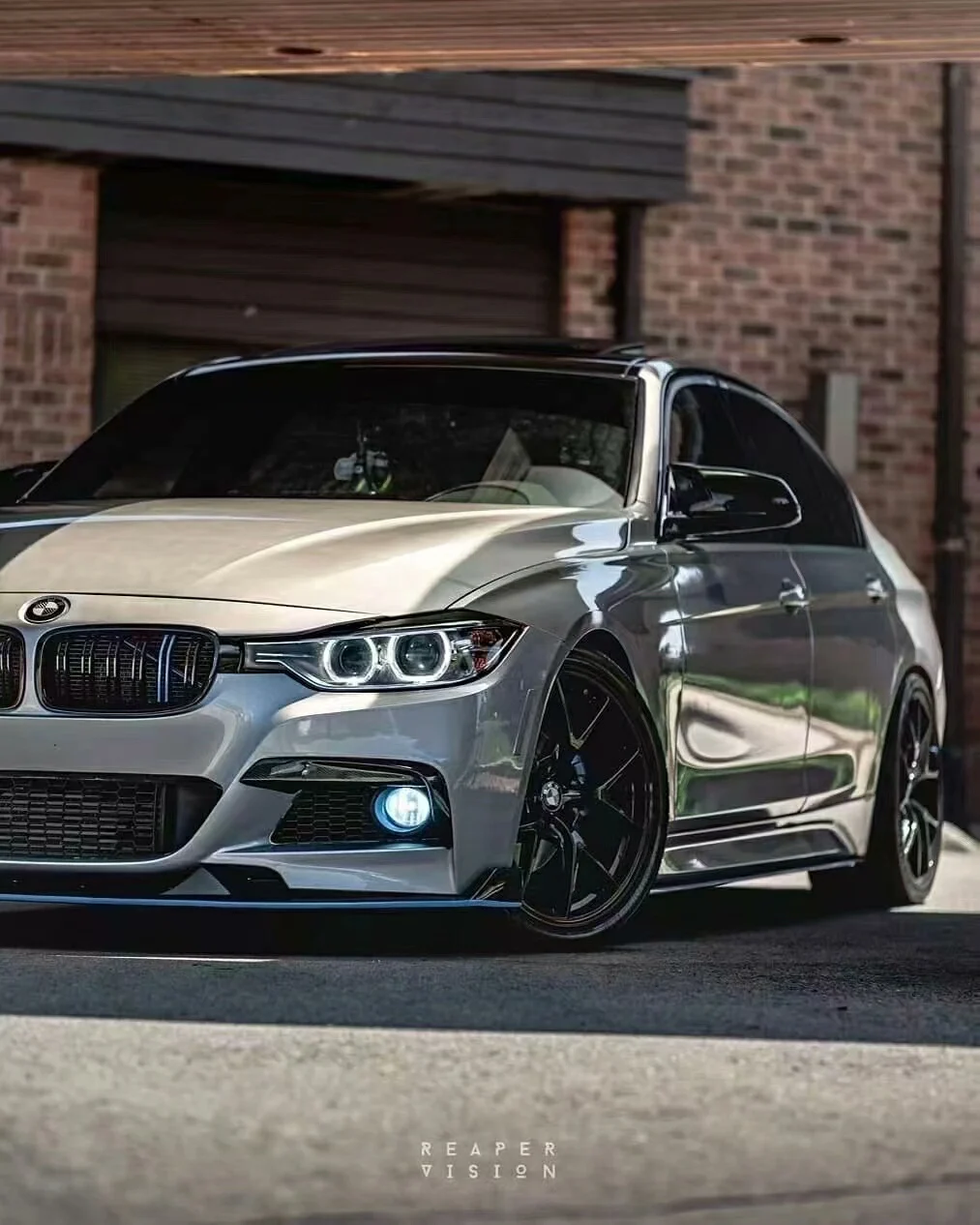 Kit de carroceria BMW Série 3 F30 F35 MT (2013–2019) – Para-choque dianteiro em estilo M3, para-choque traseiro, saias laterais, grade, capô, para-lamas