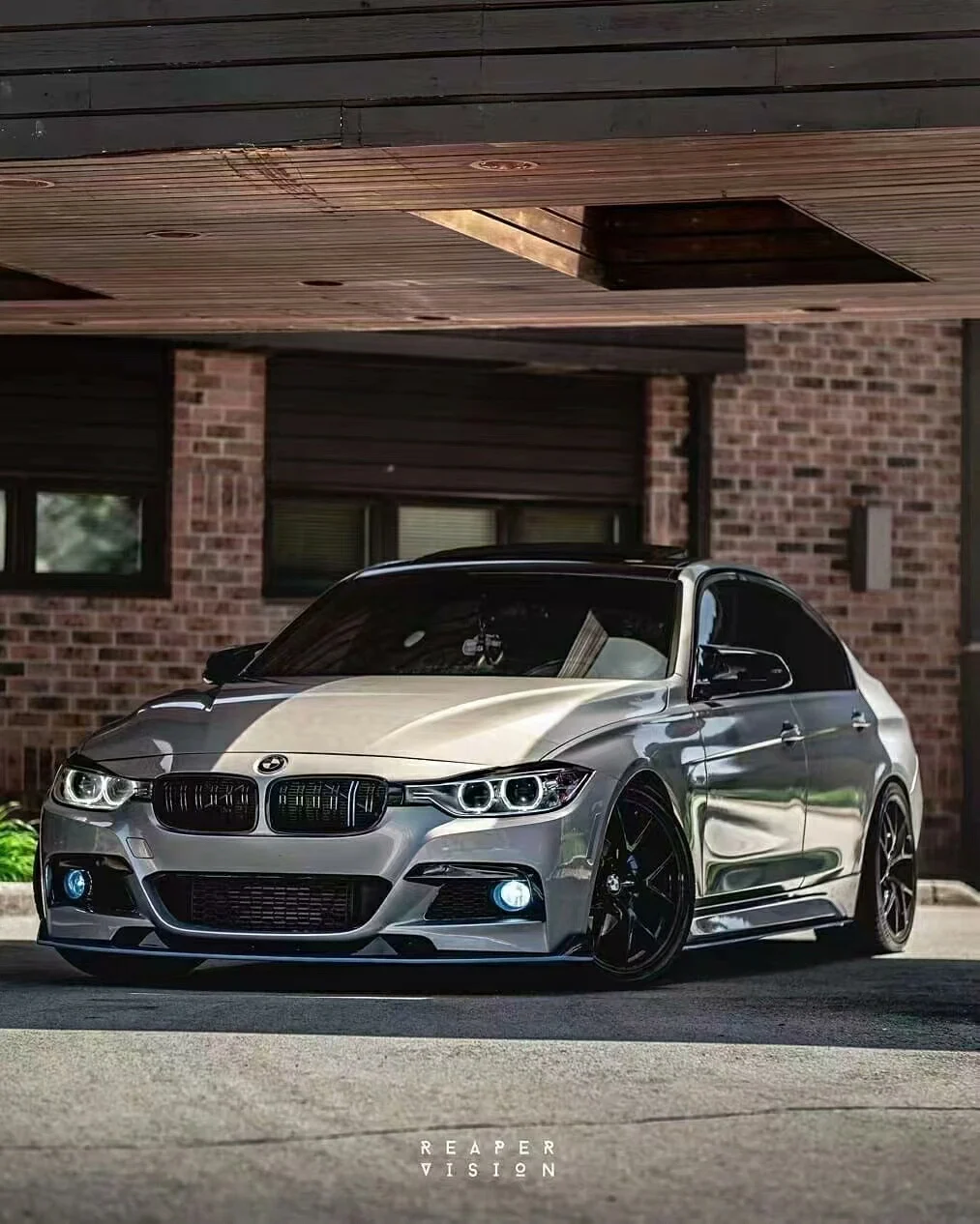 Kit de carroceria BMW Série 3 F30 F35 MT (2013–2019) – Para-choque dianteiro em estilo M3, para-choque traseiro, saias laterais, grade, capô, para-lamas