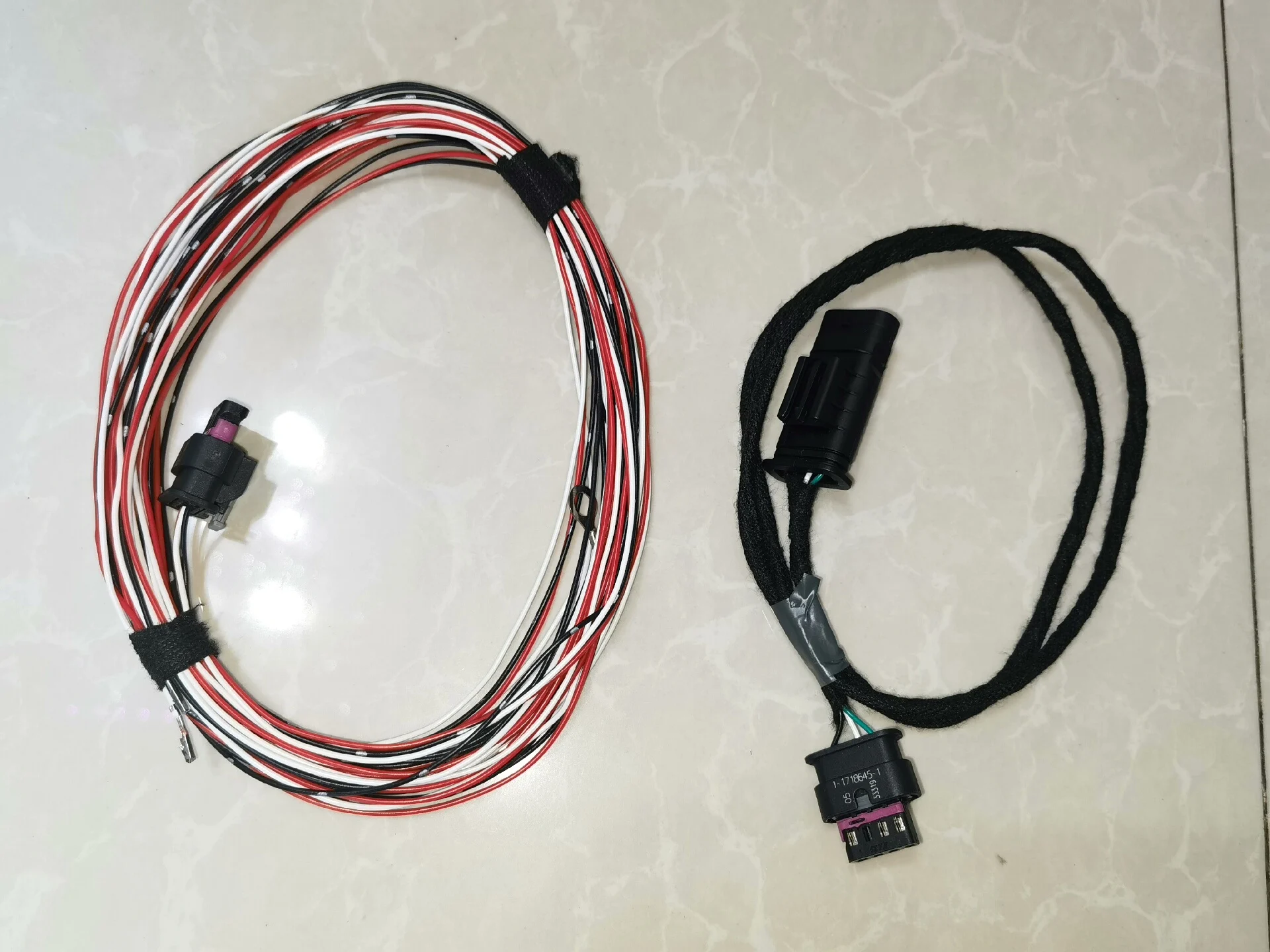 Volkswagen Hands-Free Tailgate Wiring Harness / Kick-to-Open (Foot-Swipe) Harness