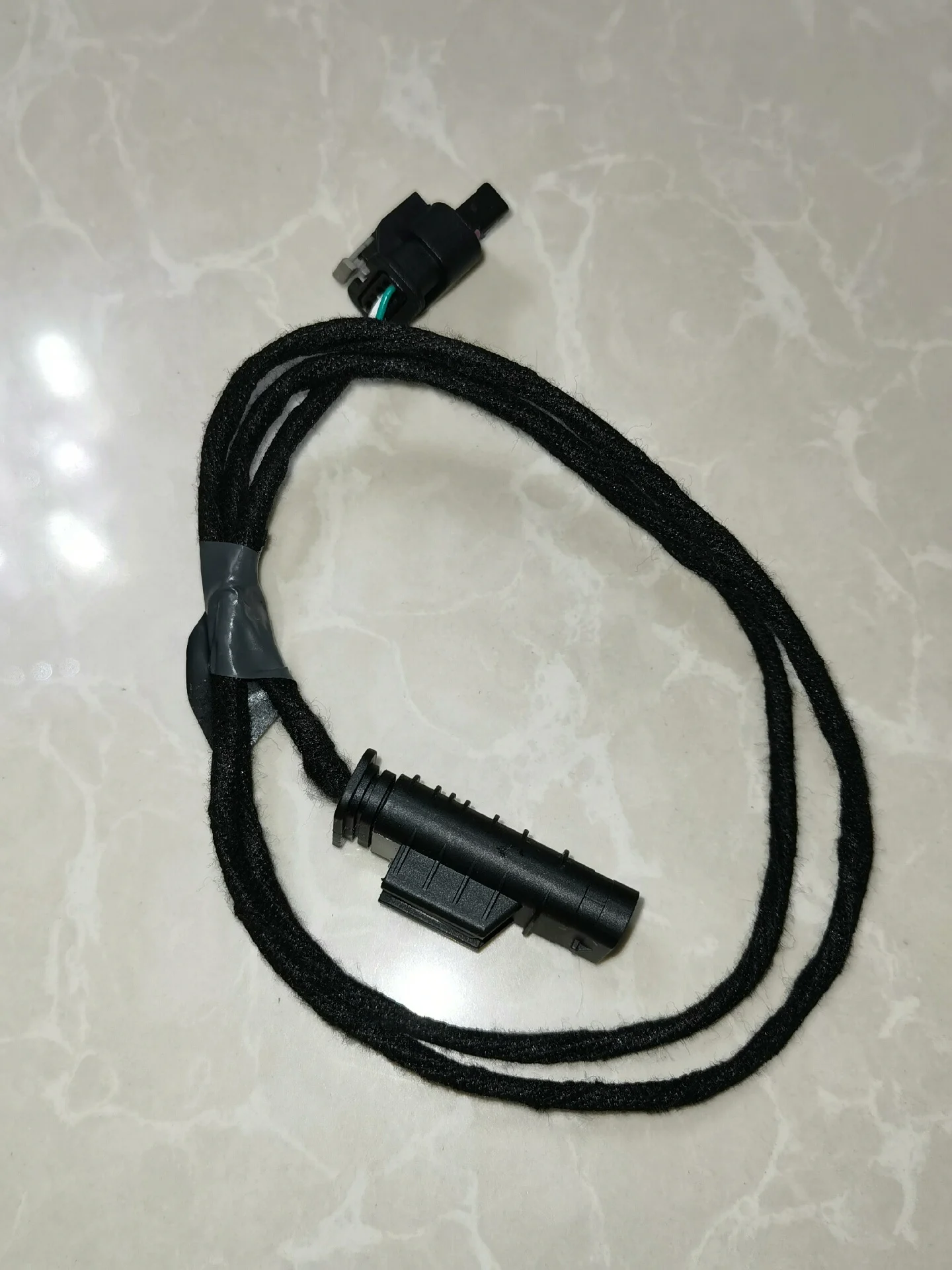 Volkswagen Hands-Free Tailgate Wiring Harness / Kick-to-Open (Foot-Swipe) Harness