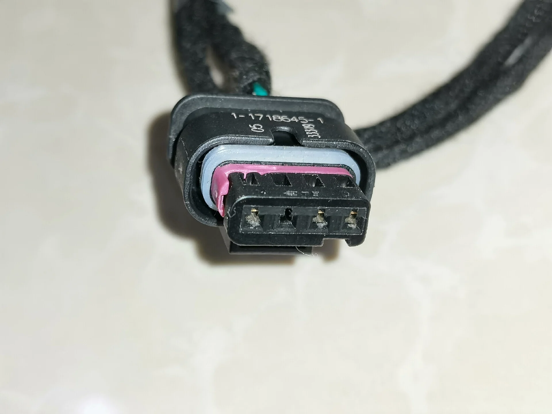Volkswagen Hands-Free Tailgate Wiring Harness / Kick-to-Open (Foot-Swipe) Harness