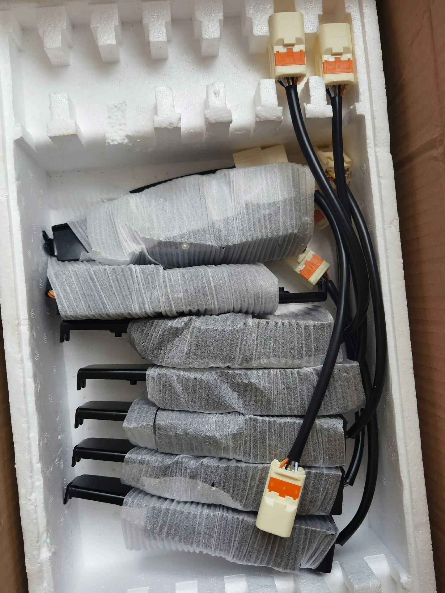 Universal Electric Power Tailgate Latch Actuator with 6-Pin Connector