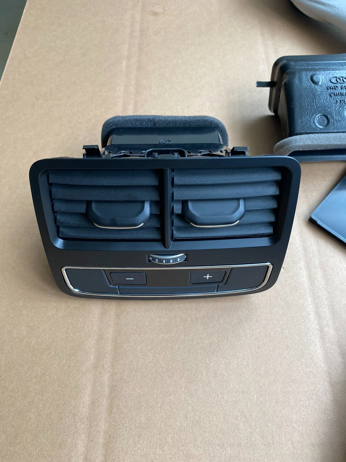Audi A4 B9 (2017+) Rear AC Vent Kit with Ducting