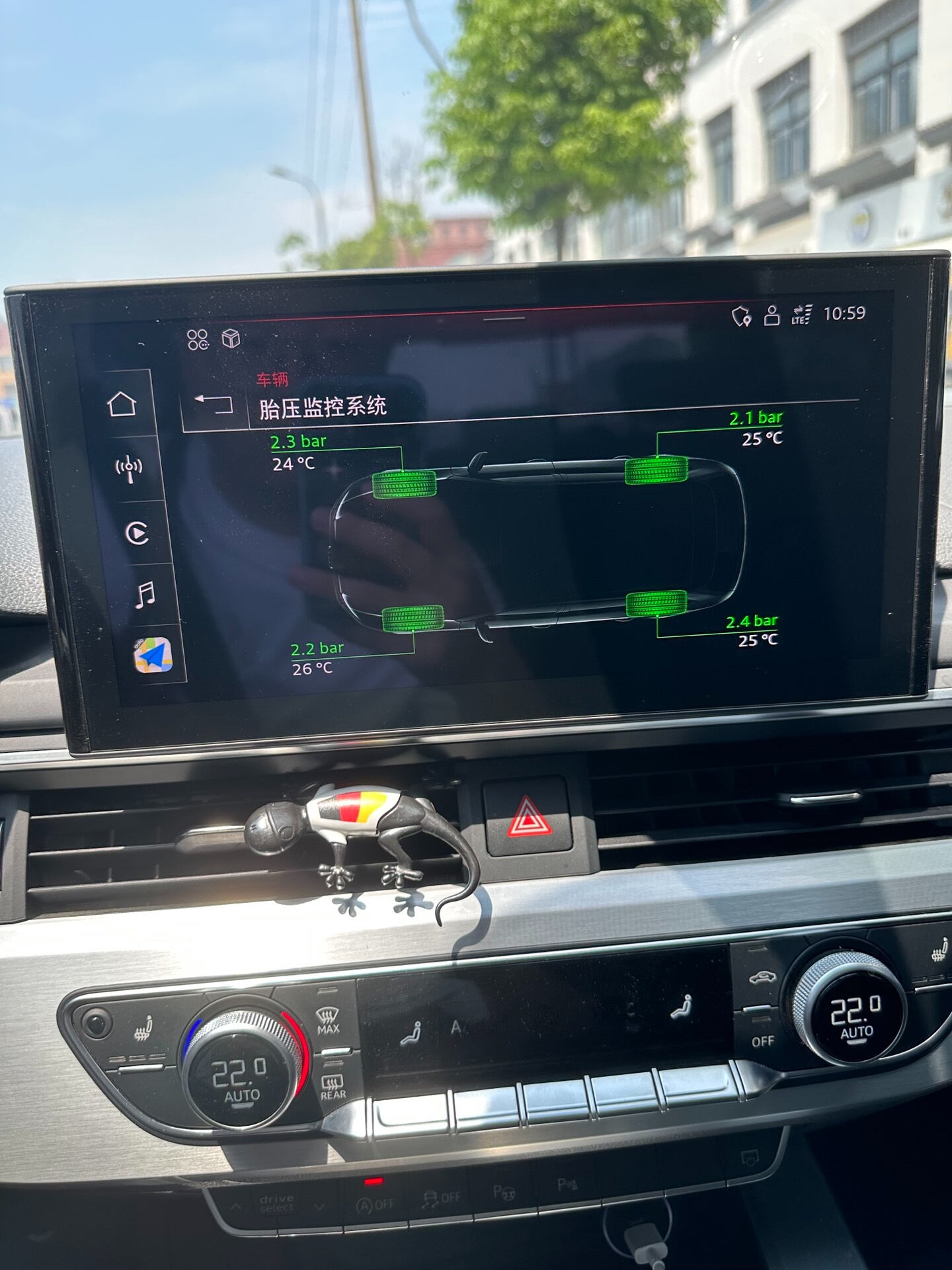 Audi Second-Generation Tire Pressure Monitoring System (TPMS) Compatible with the entire new model lineup, including the A4L, A6L, Q5, Q7, and more. Original OEM upgraded version
