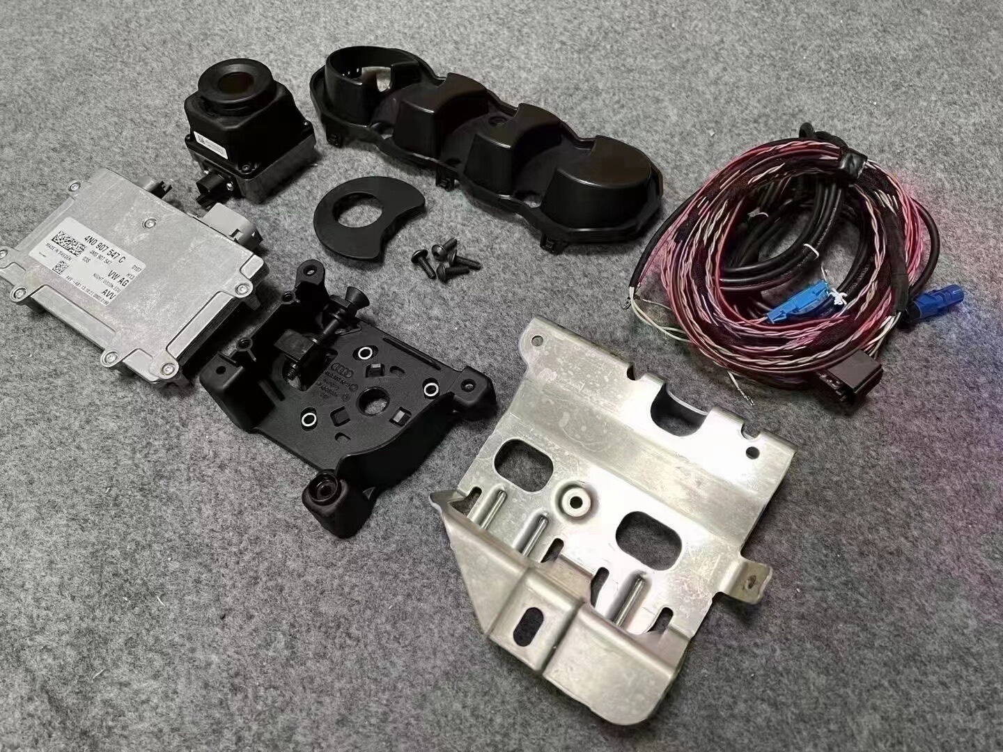 Sistema de visión nocturna Audi C8\nKit de visión nocturna original para A7/Q7/D5/Touareg