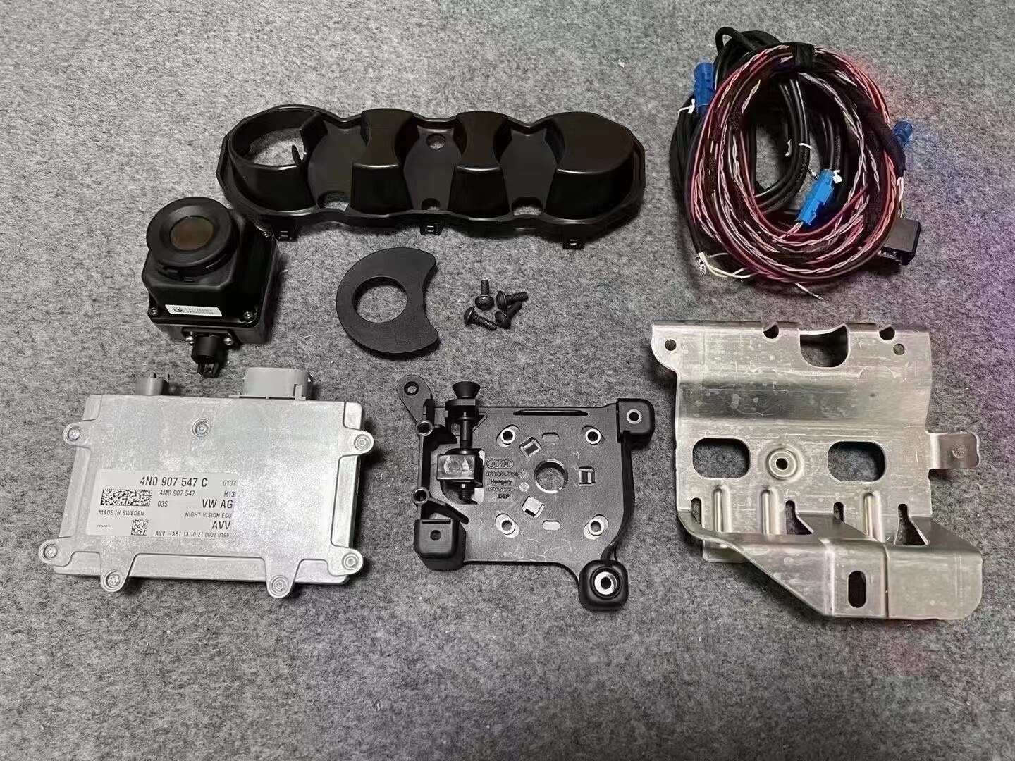 Sistema de visión nocturna Audi C8\nKit de visión nocturna original para A7/Q7/D5/Touareg