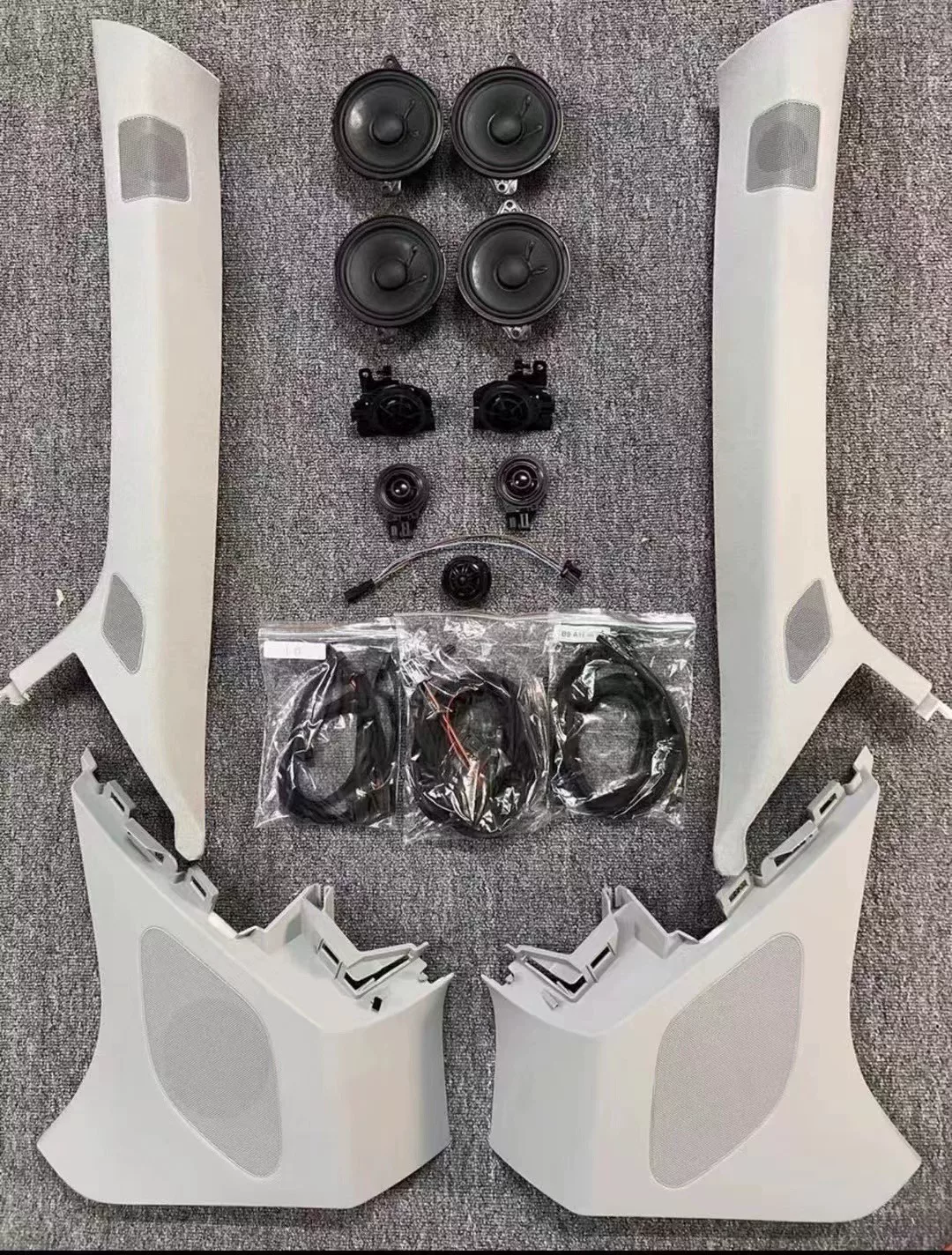 Audi Q5 8-Channel Local Audio Upgrade KitB&O-Compatible Speaker SystemFactory-Position Installation