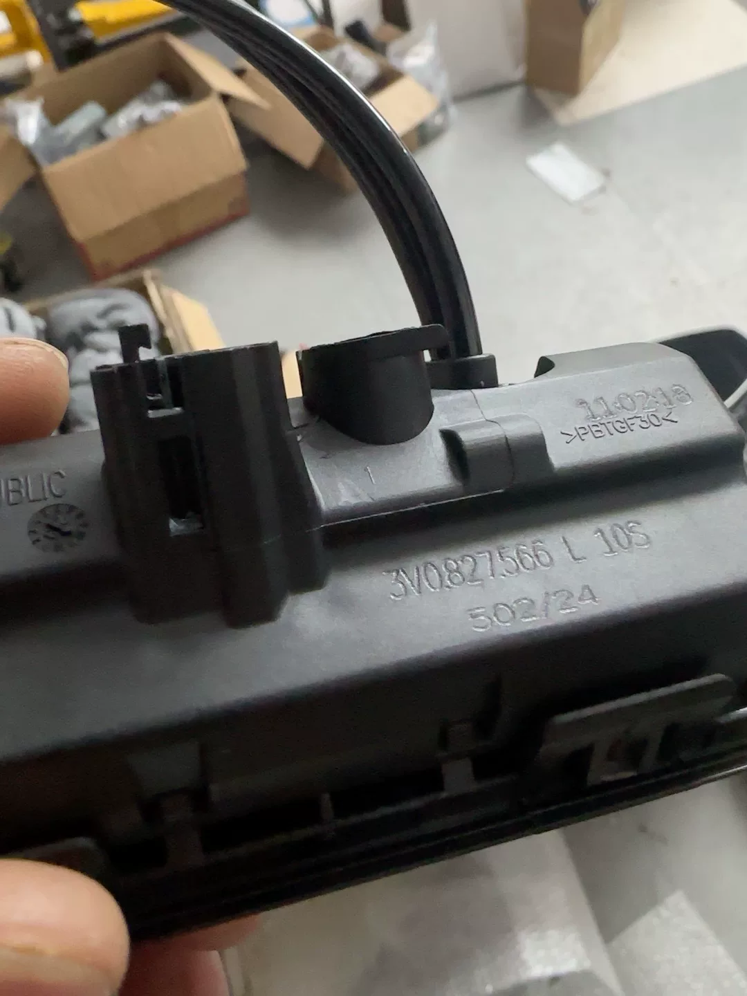 OEM Audi Rear View Camera System with Dynamic Guidelines for A3/A4/A5/A6/A7/A8/Q2/Q3/Q5/Q7 (C7/C8/B9/B10)