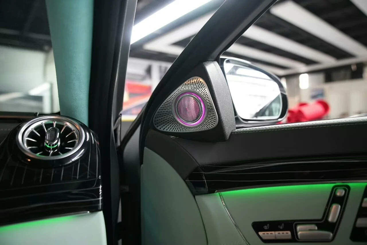 Mercedes-Benz W221 Ambient Light Turbo Air Vent Compatible with S-Class W221 Modified Parts LED Adjustable Color Air Outlet Decorative Ring