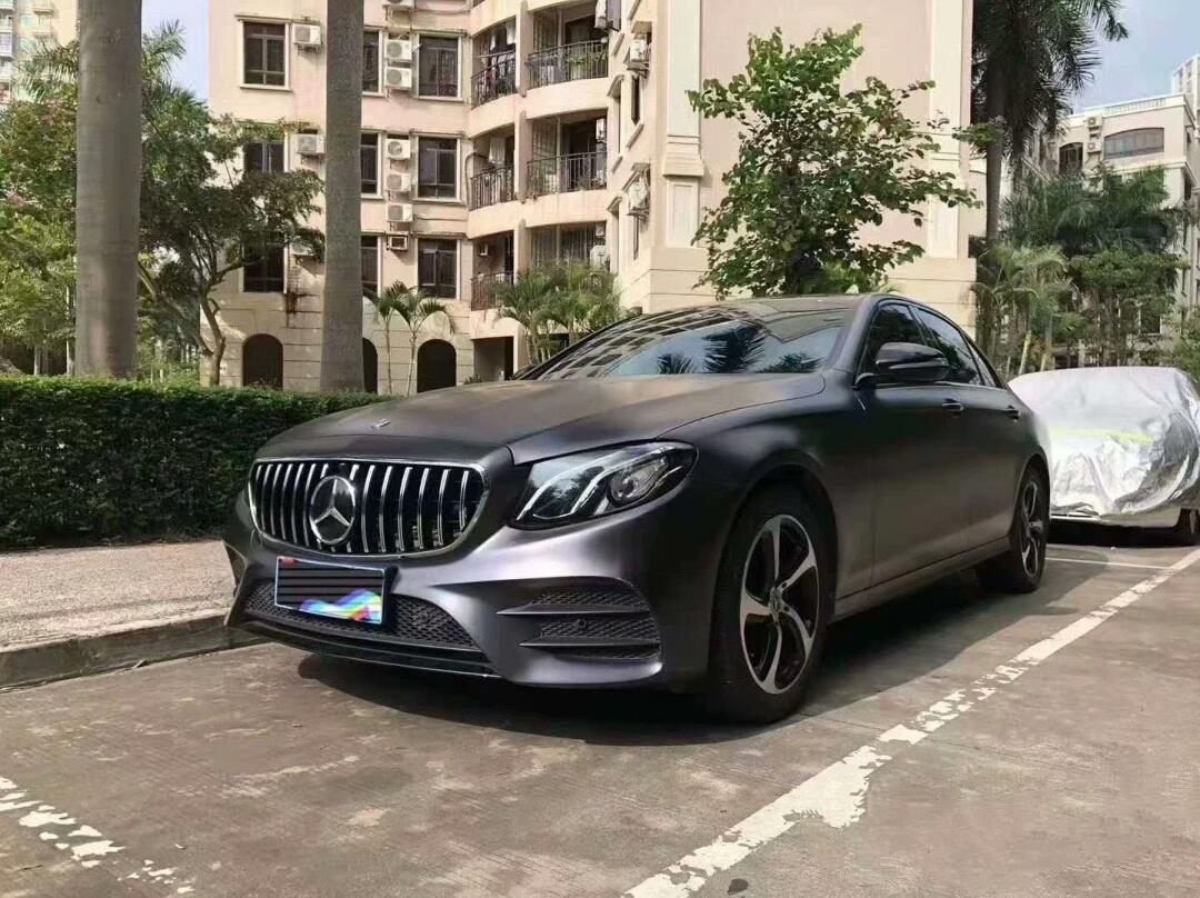 Peças de rebaixamento para a grade dianteira vertical dos modelos Mercedes-Benz Classe C, Classe E, GLC, CLA e GT