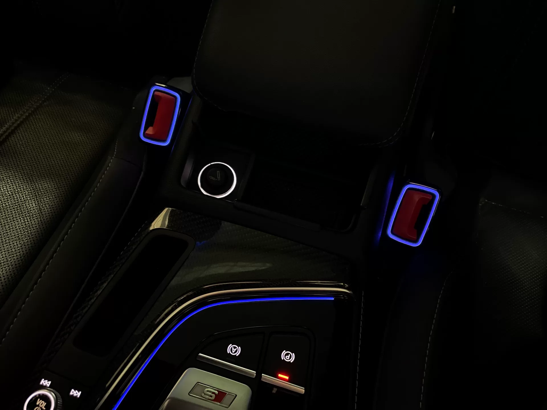 Audi seat belt ambient lighting Audi seat belt buckle ambient lighting Audi OEM-style LED seat belt lights