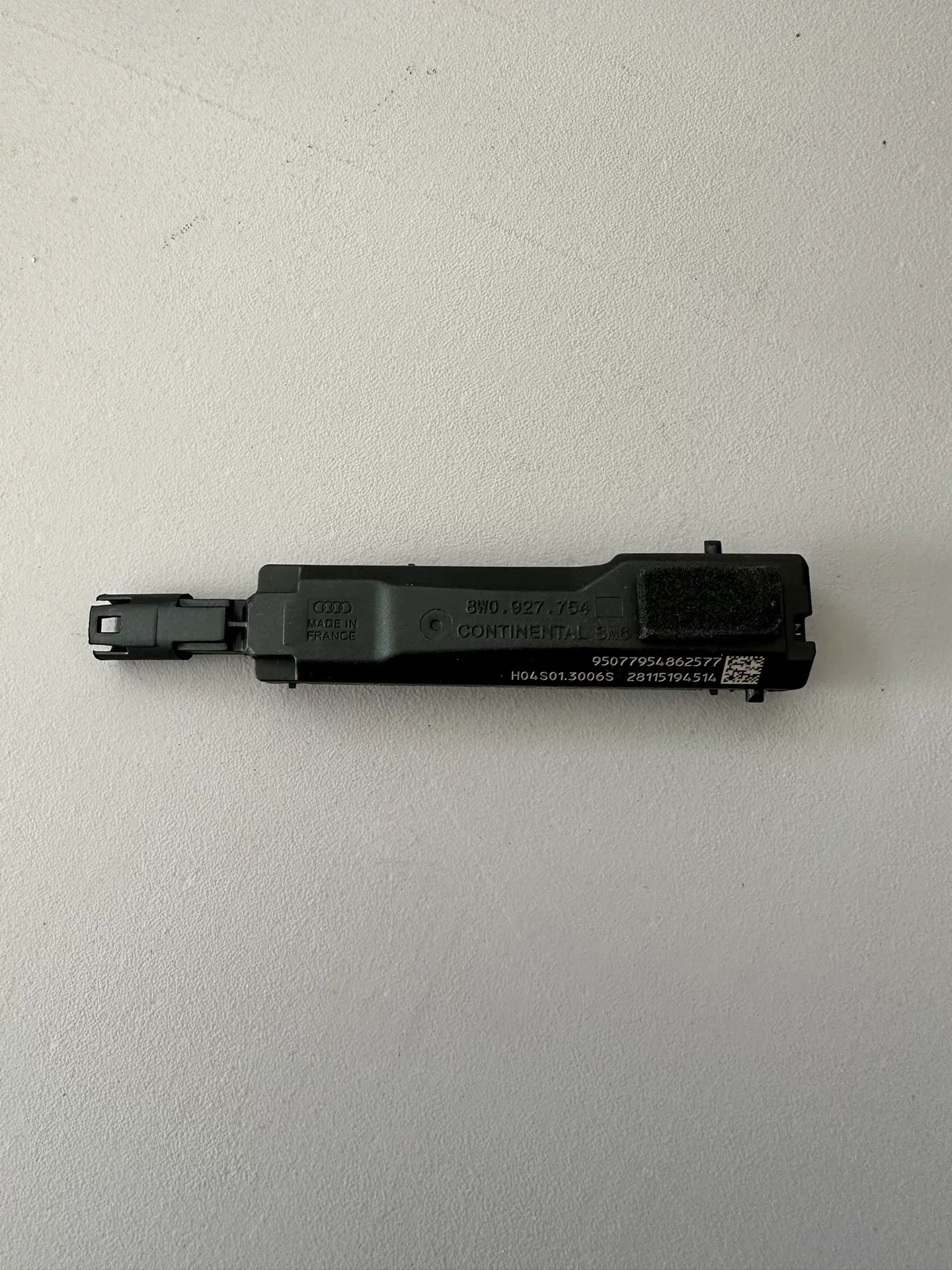 Audi A4 B9 Exterior Door Handle Assembly with LED Light Kit (2017–2024)