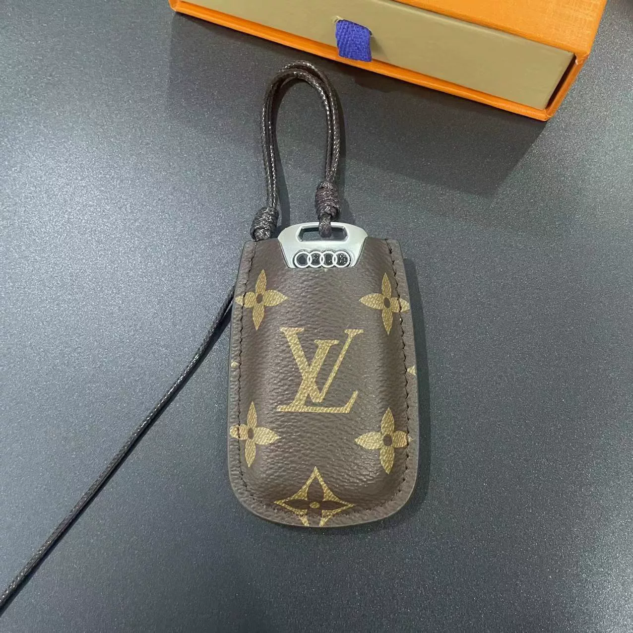 Audi Key Cover Leather Luxe Pattern - Compatible with A4, A6, Q5, Q7, TT, etc.